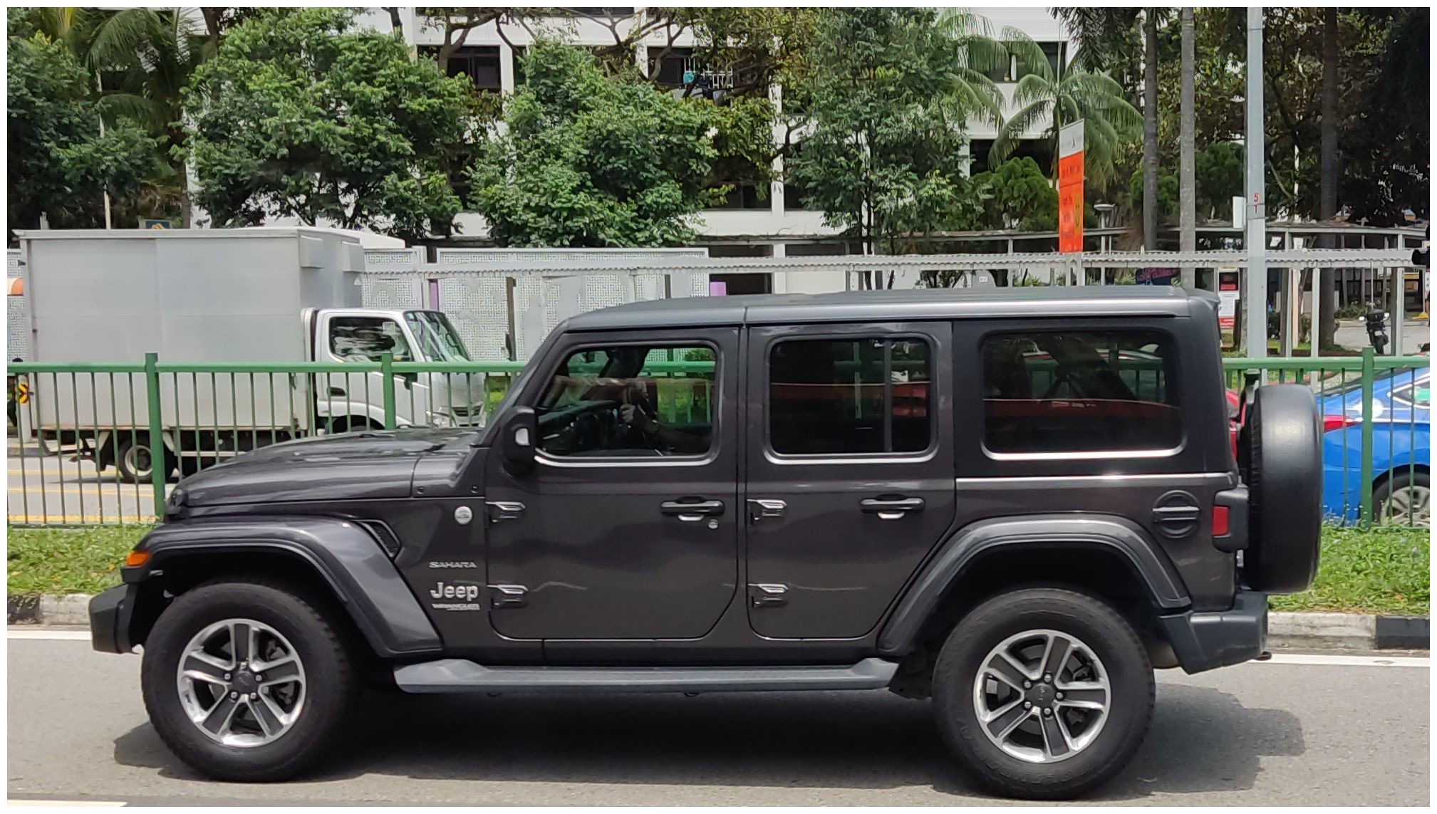 A black jeep | Source: Flickr