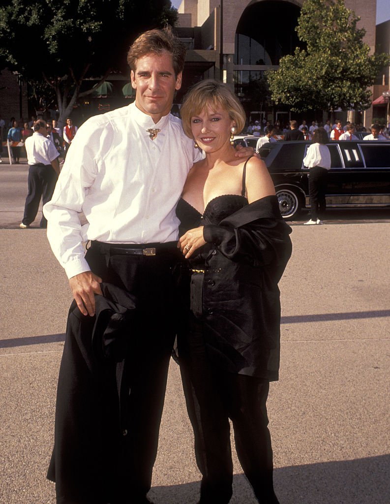 Scott Bakula and Krista Neumann at the 43rd Annual Primetime Emmy Awards, Pasadena Civic Auditorium, Pasadena on August 25, 1991. | Photo: Getty Images