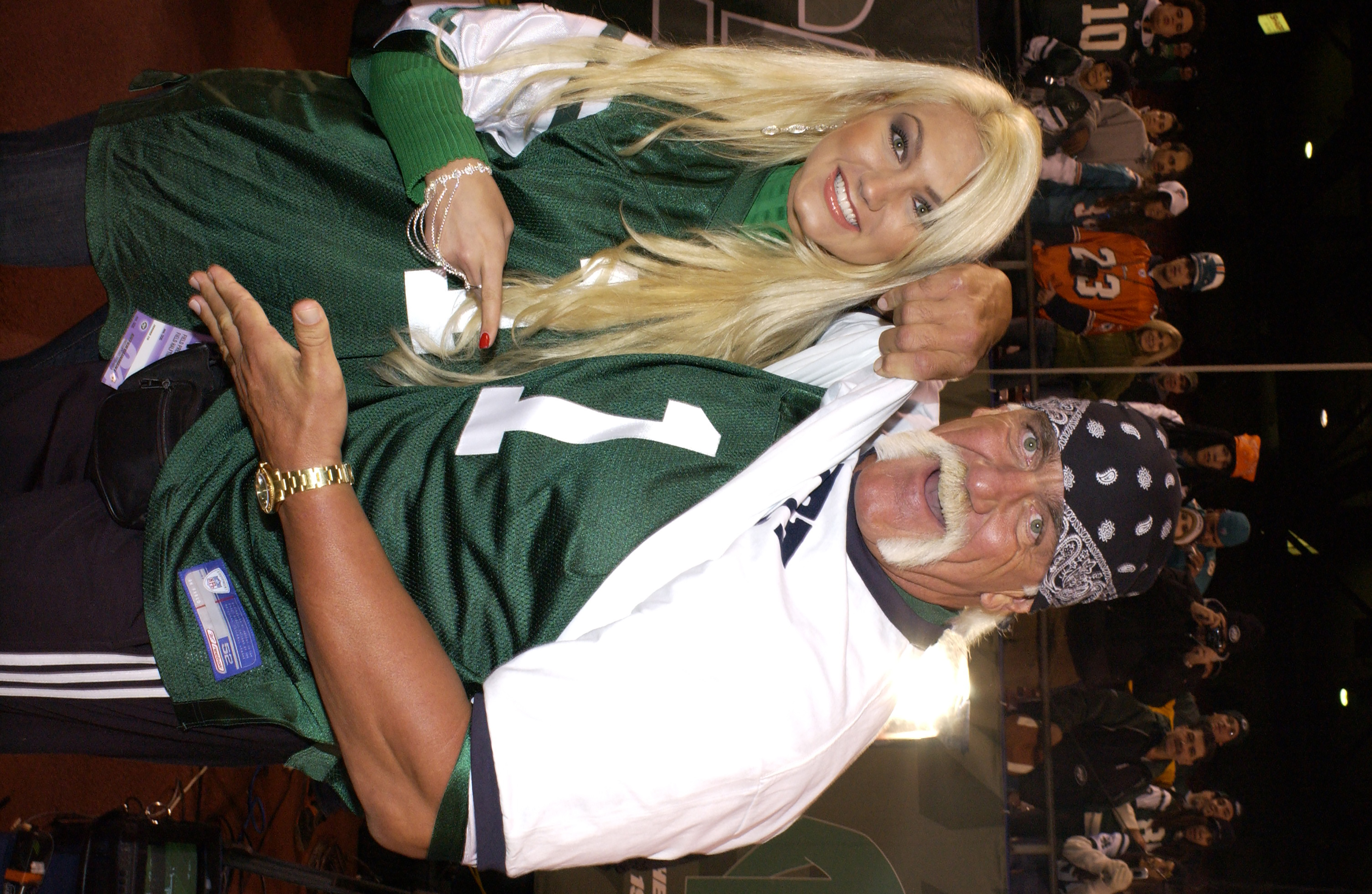 Brooke and Hulk Hogan at the New York Jets vs. Miami Dolphins game on October 1, 2004, in East Rutherford, New Jersey. | Source: Getty Images