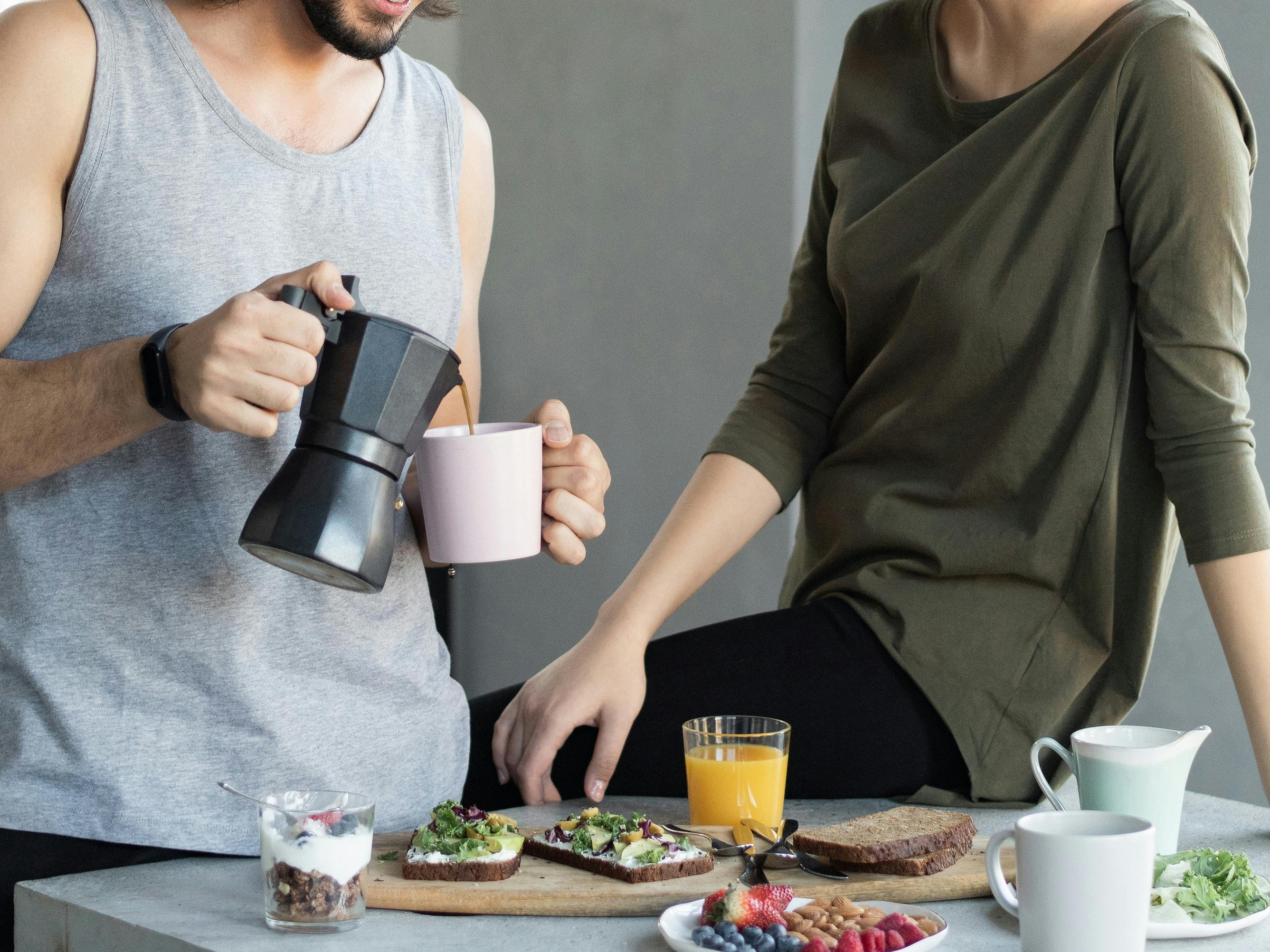 A couple enjoying breakfast | Source: Pexels