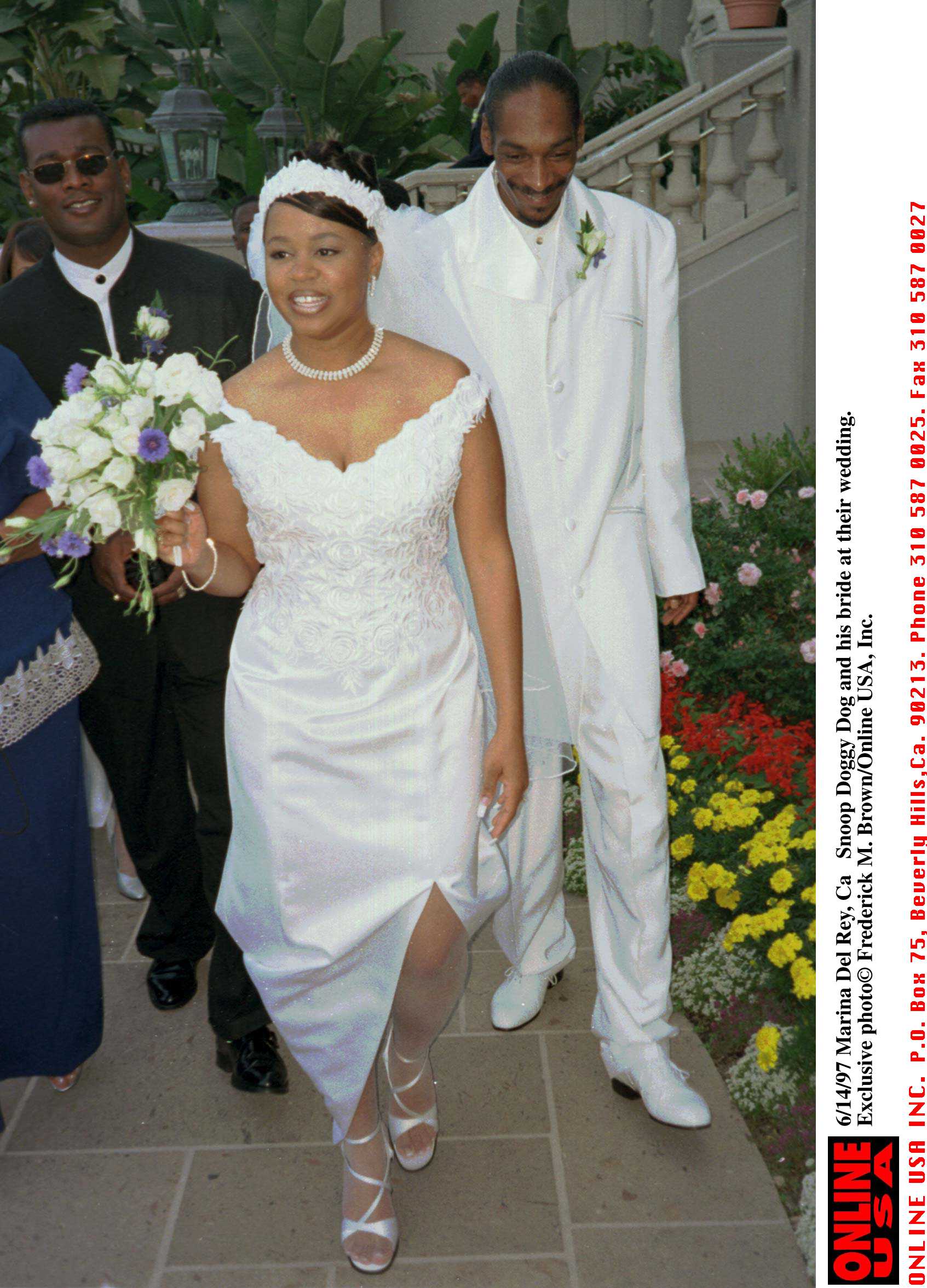 Snoop Dogg and Shante on their wedding day in Marina Del Rey, California on June 14, 1997 | Source: Getty Images