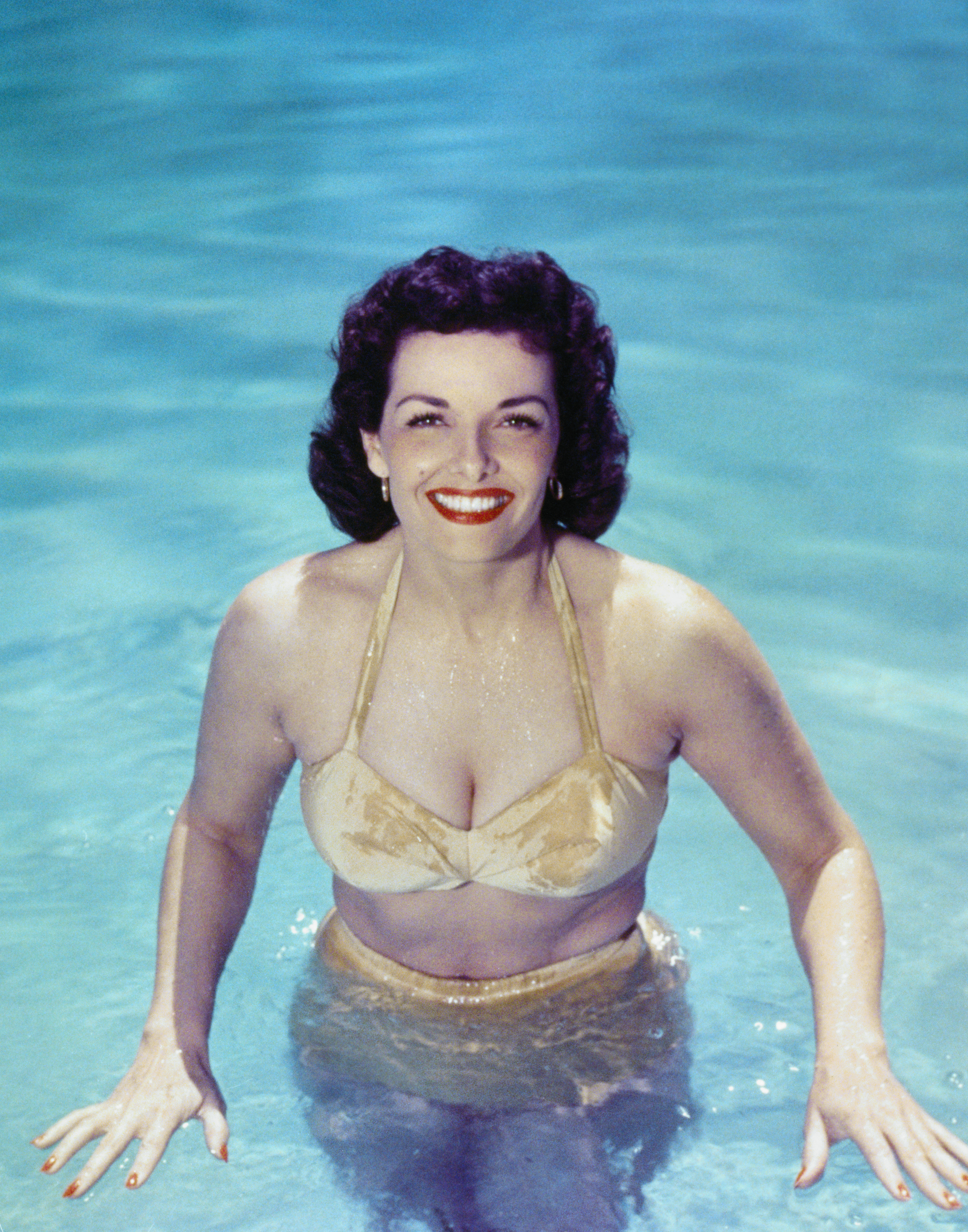 Jane Russell in a bathing in 1950 | Source: Getty Images