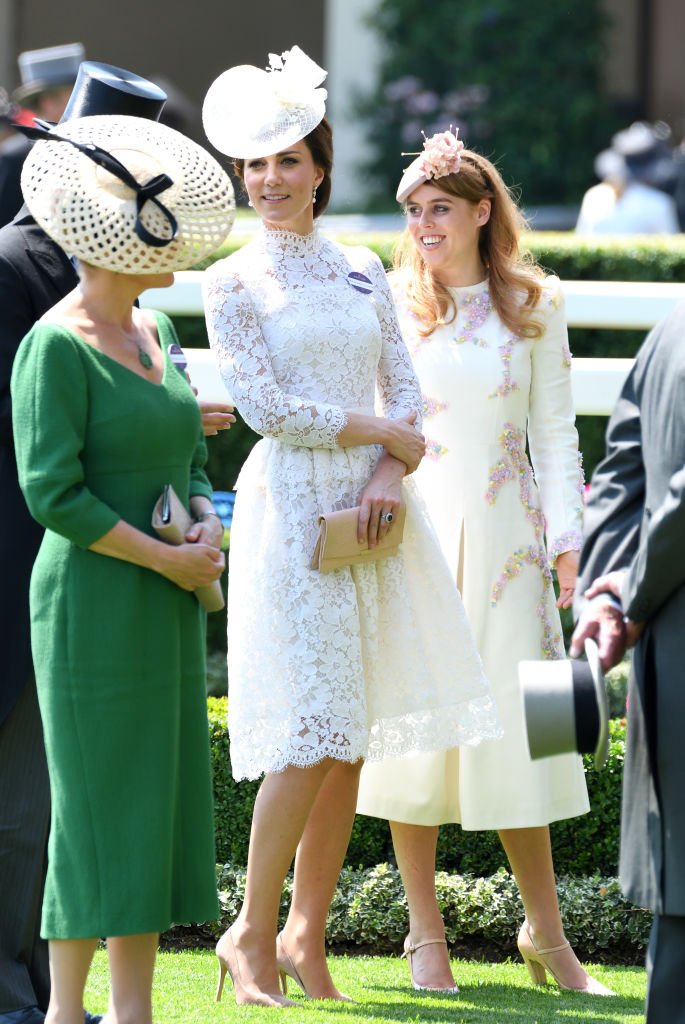Kate Middleton und Prinzessin Beatrice, Royal Ascot 2017 | Quelle: Getty Images