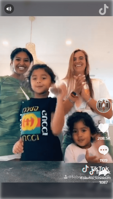 Sabrina Ionescu with Natalia, Bianka, and Capri Bryant dancing in a TikTok video | Photo: tiktok/sabrina_ionescu20