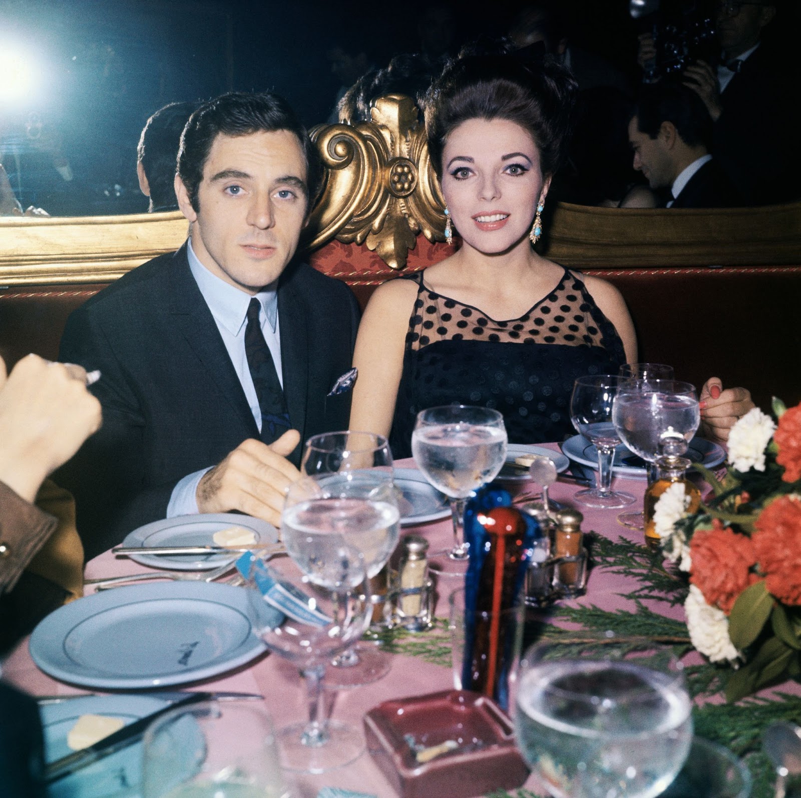 A day after their wedding in 1963, Joan Collins and Anthony Newley enjoyed a night out at a club. Though they shared the high life, their marriage was ultimately overshadowed by Newley's womanizing, leading Collins to end their relationship. | Source: Getty Images