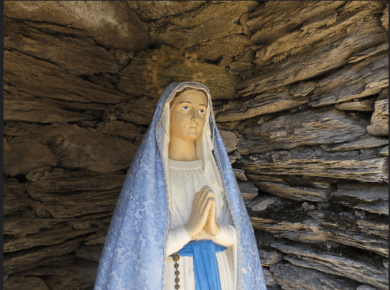 Estatua de Nuestra Señora de Lourdes. | Foto: Flickr Estatua de Nuestra Señora de Lourdes. | Foto: Flickr