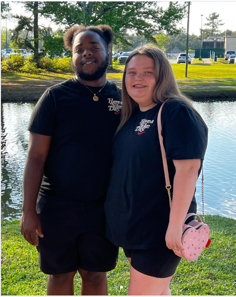 A screenshot of Alana Thompson with her boyfriend, Dralin, from a post dated April 16, 2022. | Source: Instagram/honeybooboo