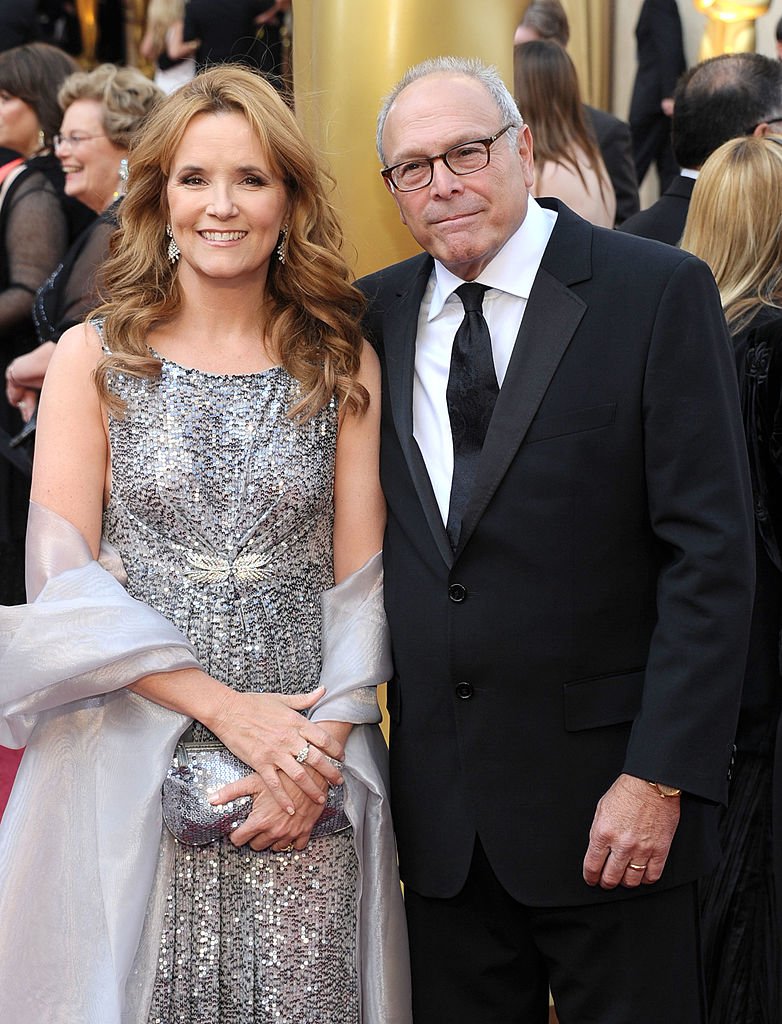 Actress Lea Thompson (L) and Howard Deutch arrive at the 84th Annual Academy Awards held at the Hollywood & Highland Center on February 26, 2012 in Hollywood, California. | Source: Getty Images