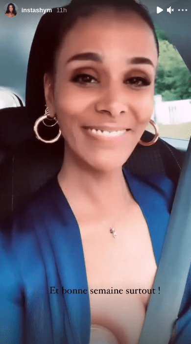 Shy'm entrain de tirer son lait dans une voiture. | Photo : Story Instagram / Instashym
