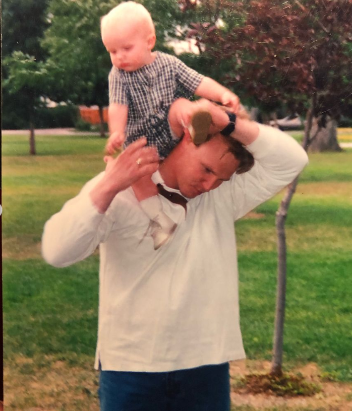 Young Garrison with his dad Kody Brown from a post dated January 20, 2018 | Source: Instagram/robertthebrown