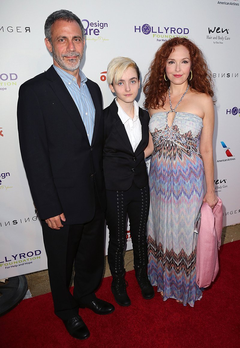 Amy Yasbeck, her partner Michael Plonsker and her son Noah. I Image: Getty Images.