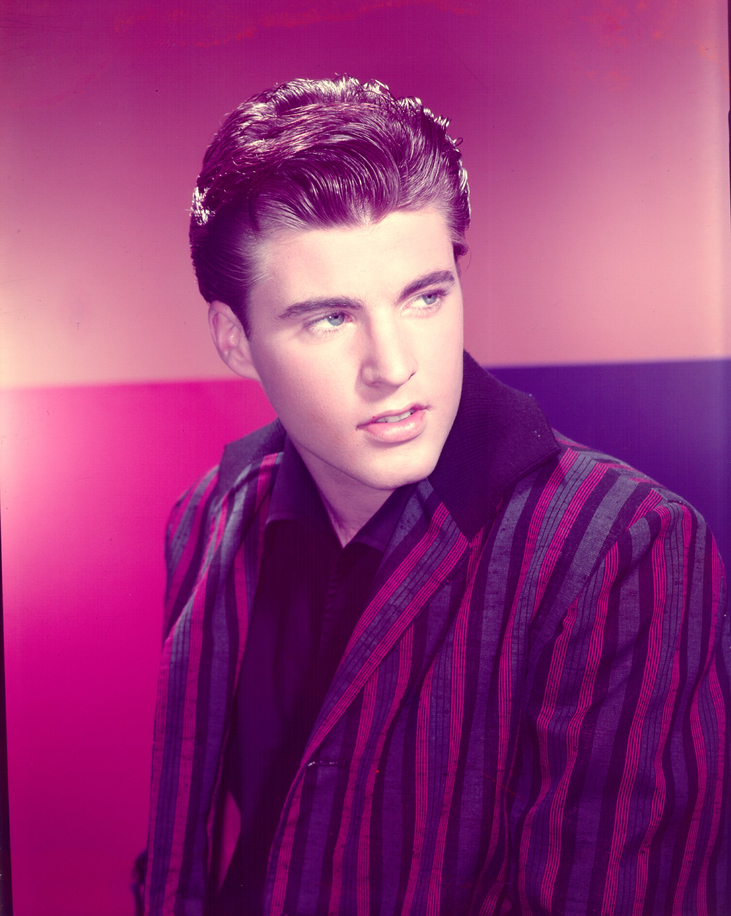 Rick Nelson poses for a portrait in circa 1957. | Photo: Getty Images