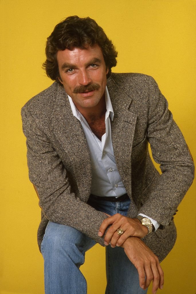 Tom Selleck posa para un retrato en 1980 en Los Ángeles, California. | Foto: Getty Images