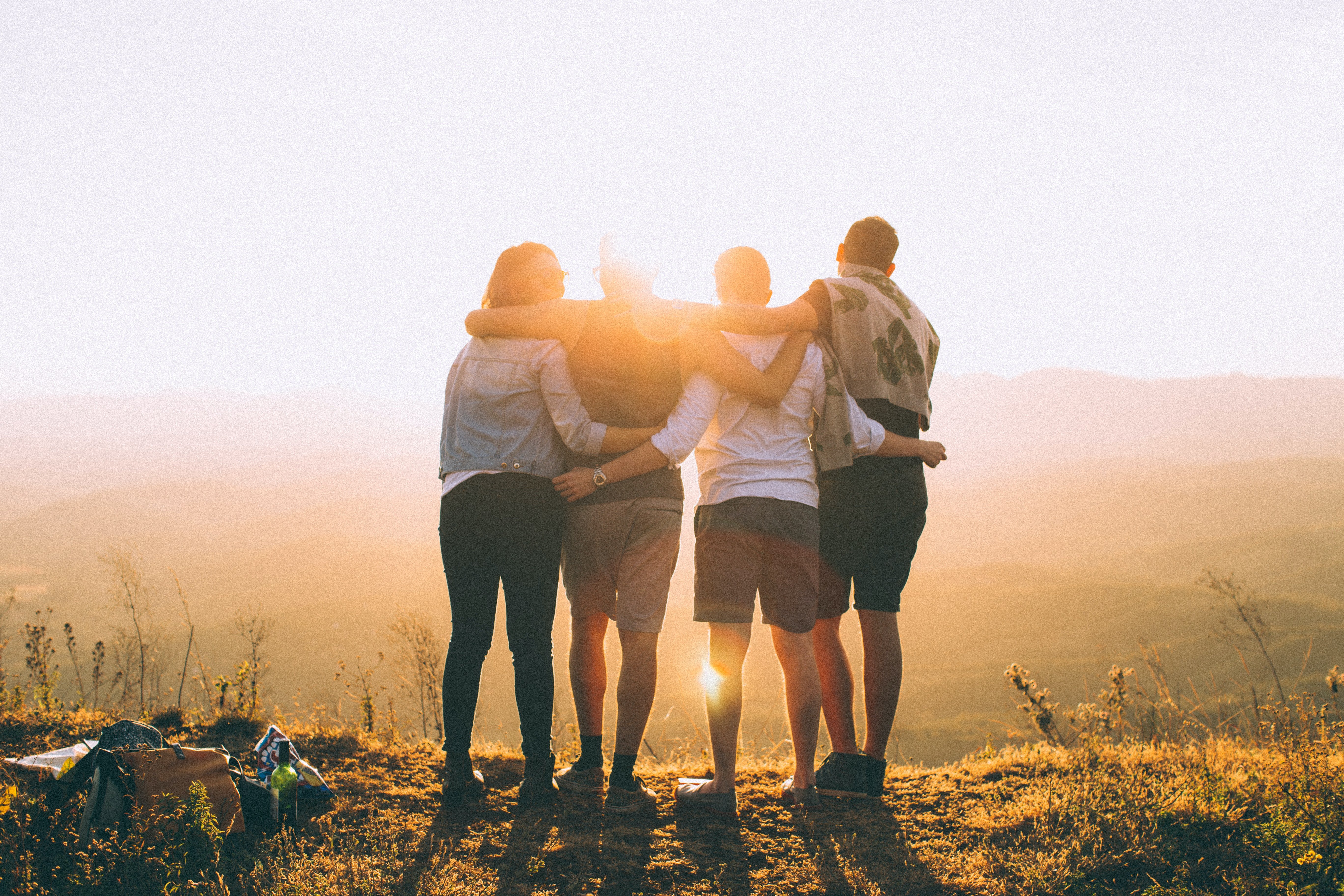 Bei Linda und ihrem Mann wuchsen die Jungen zu guten, freundlichen Männern heran. | Quelle: Unsplash