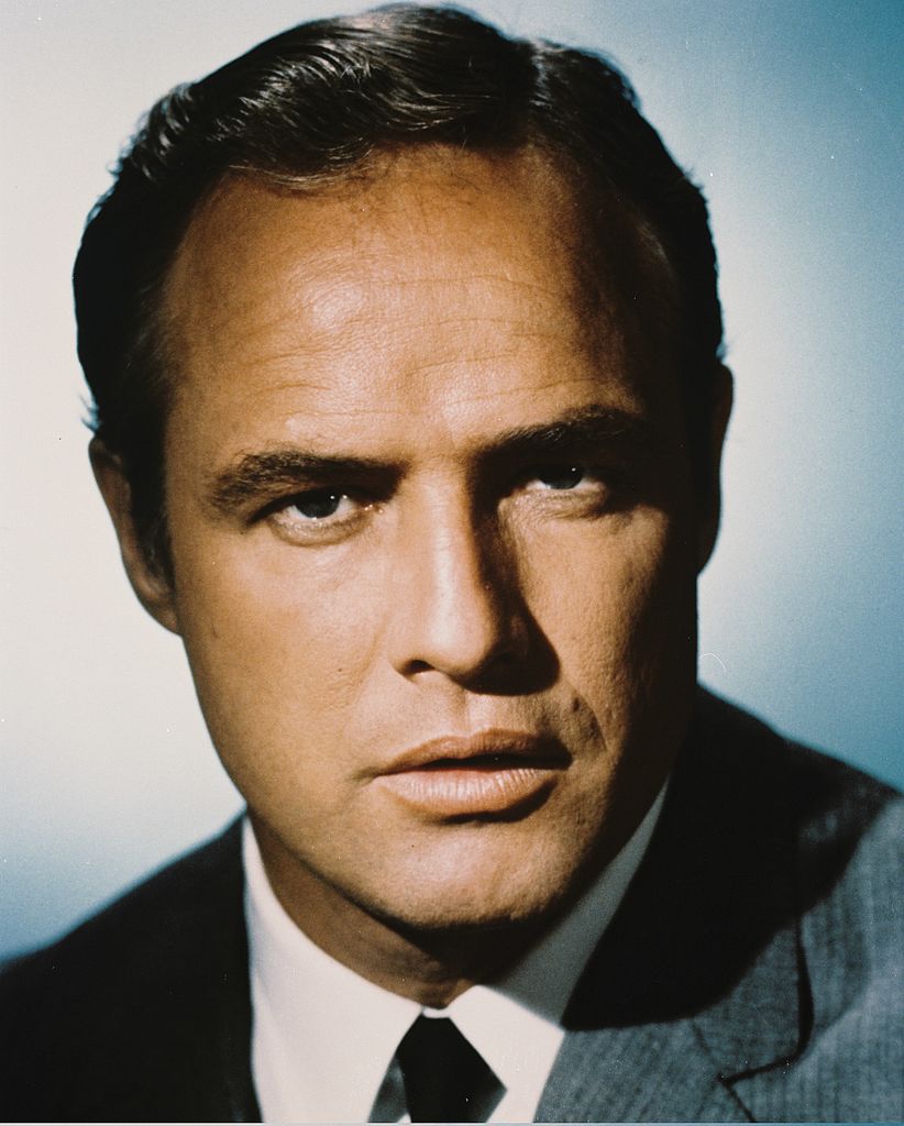 Porträtfoto des US-Schauspielers Marlon Brando um 1965. | Quelle: Getty Images