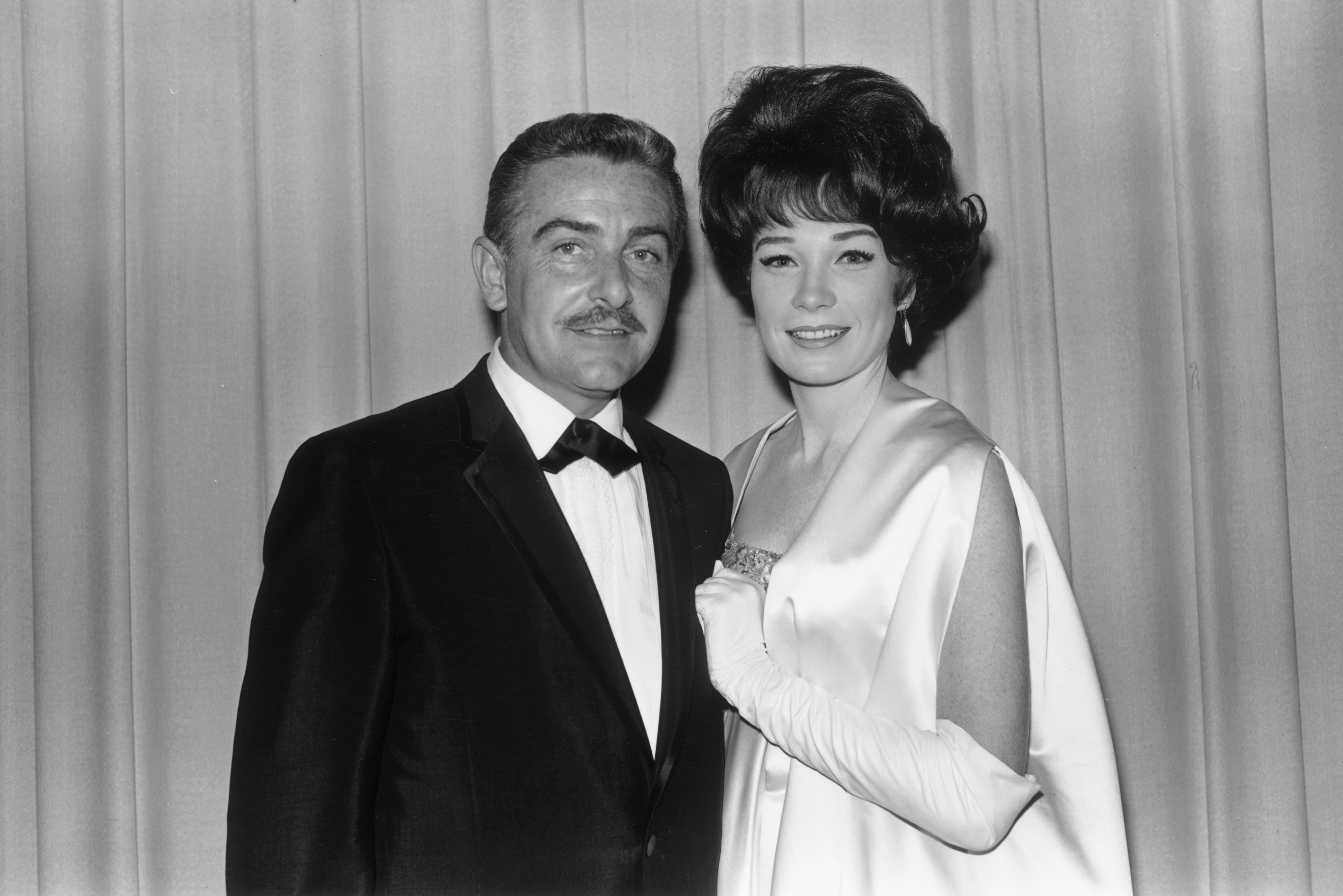 Steve Parker and the actress pictured at the Academy Awards on April 13, 1964, in Santa Monica, California. | Source: Getty Images