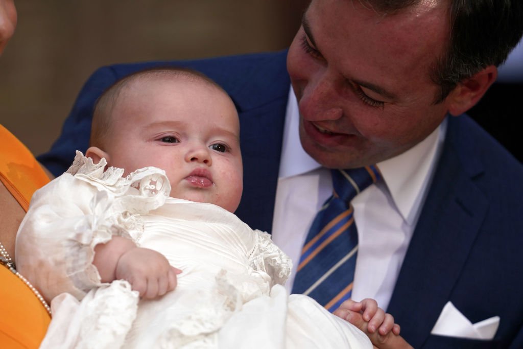 El Gran Duque Guillaume de Luxemburgo con su hijo Charles, en l'Abbaye St Maurice, el 19 de septiembre de 2020 en Clervaux, Luxemburgo. | Foto: Getty Images El Gran Duque Guillaume de Luxemburgo con su hijo Charles, en l'Abbaye St Maurice, el 19 de septiembre de 2020 en Clervaux, Luxemburgo. | Foto: Getty Images