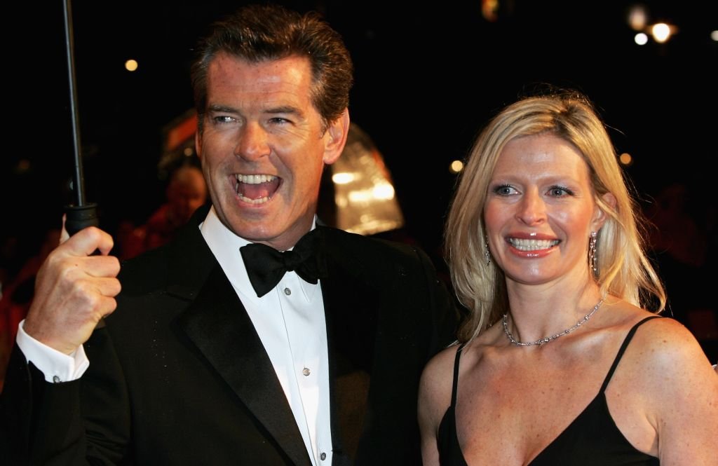 Pierce Brosnan et sa fille Charlotte à l’Odeon Leicester Square le 19 février 2006 à Londres. | Getty Images