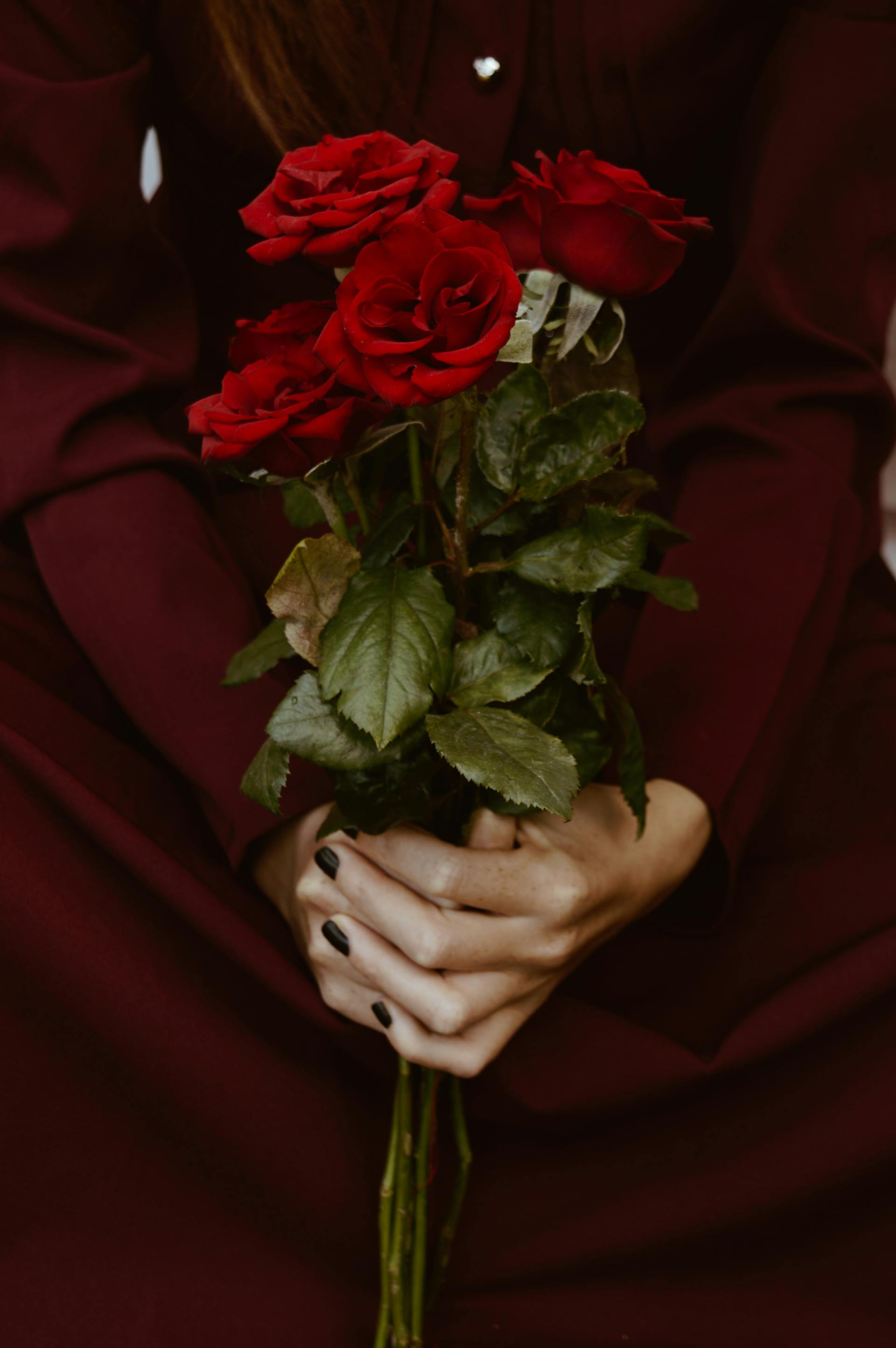 A woman in a red dress | Source: Pexels