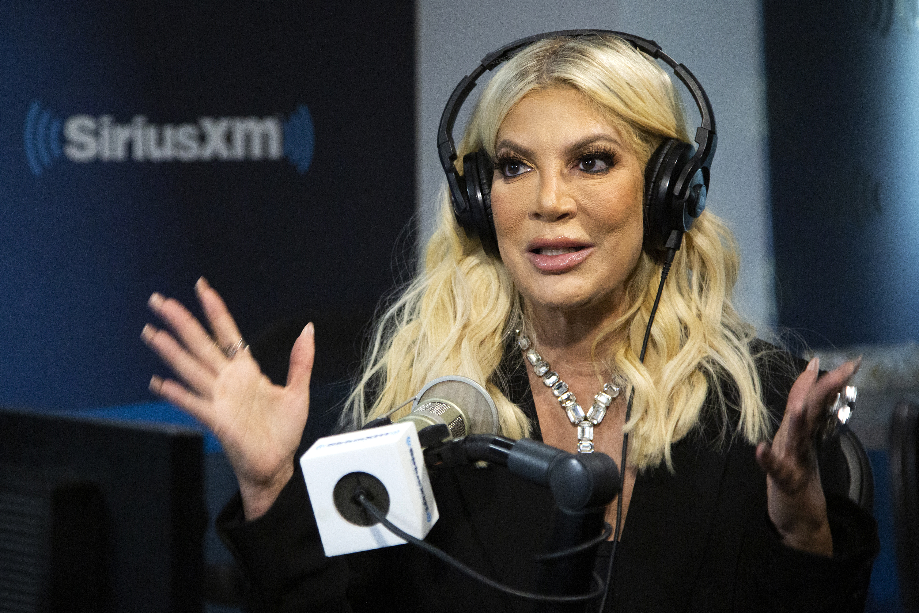 Tori Spelling visits SiriusXM Studios on October 7, 2022 in New York City | Source: Getty Images