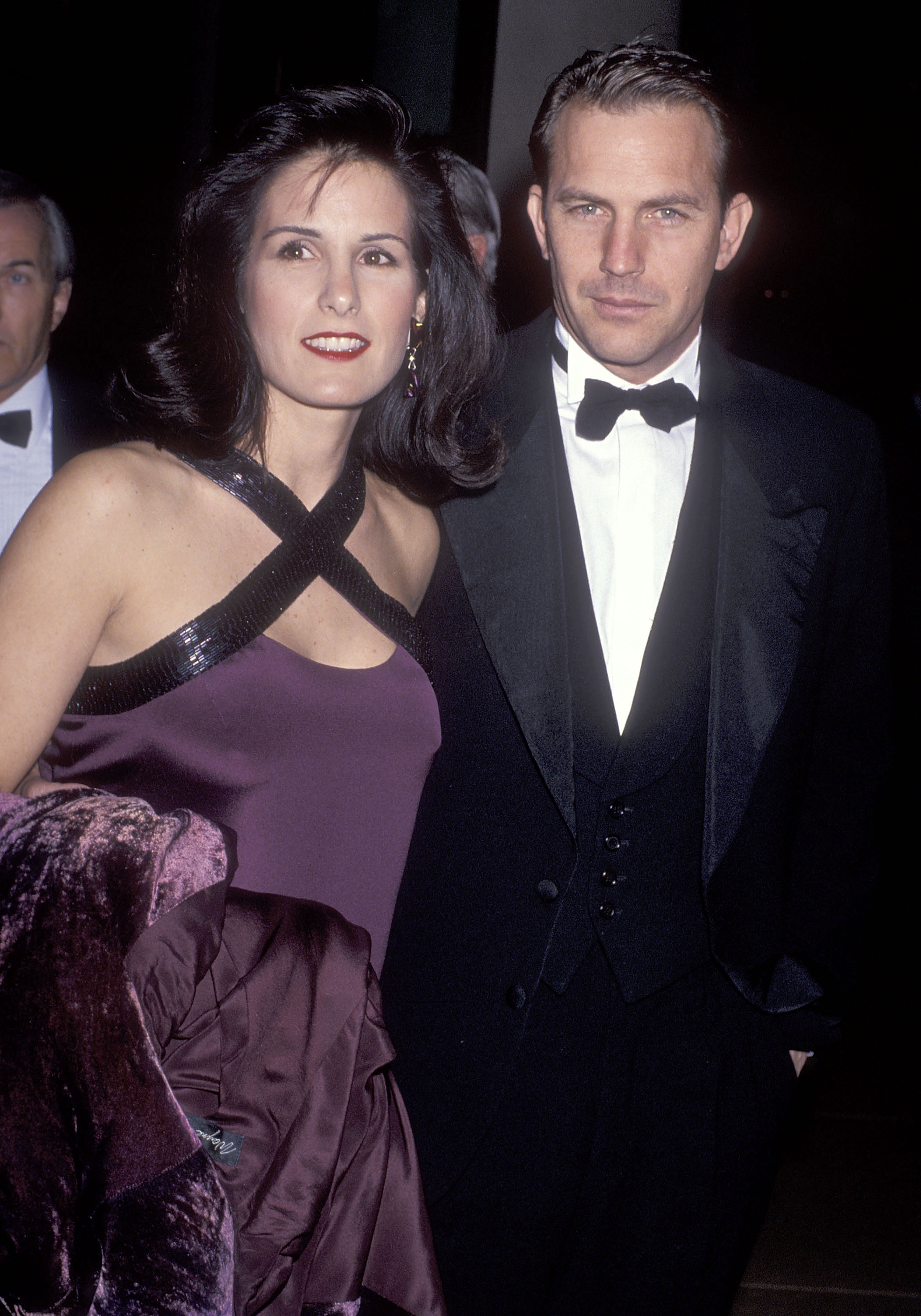 Cindy and Kevin Costner at the 48th Annual Golden Globe Awards on January 19, 1991, in Beverly Hills, California | Source: Getty Images
