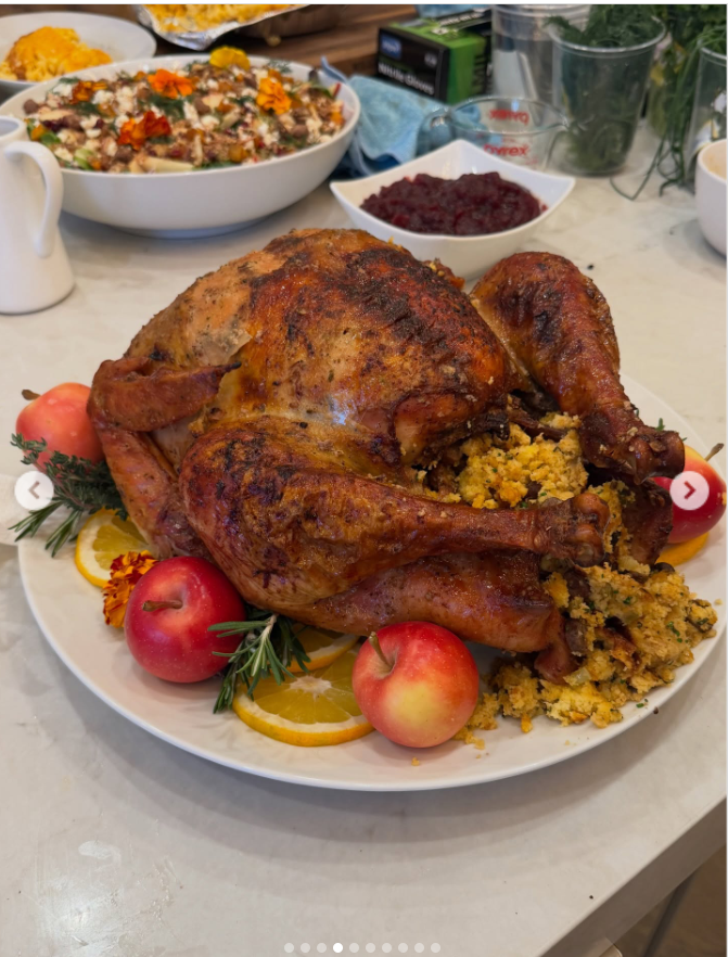 A huge Thanksgiving turkey, as seen from a post dated November 28, 2025. | Source: Instagram/jlo