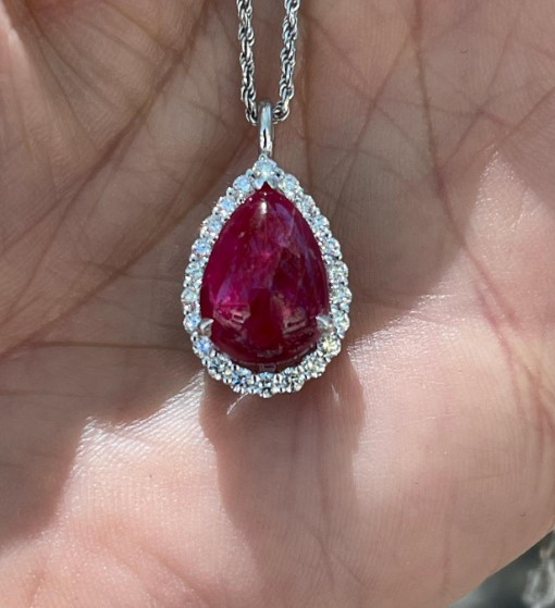 7.96 carat Double Cabochon Pear Cut Ruby from Burma for illustration purposes only | Source: Instagram/@badis_jewelers