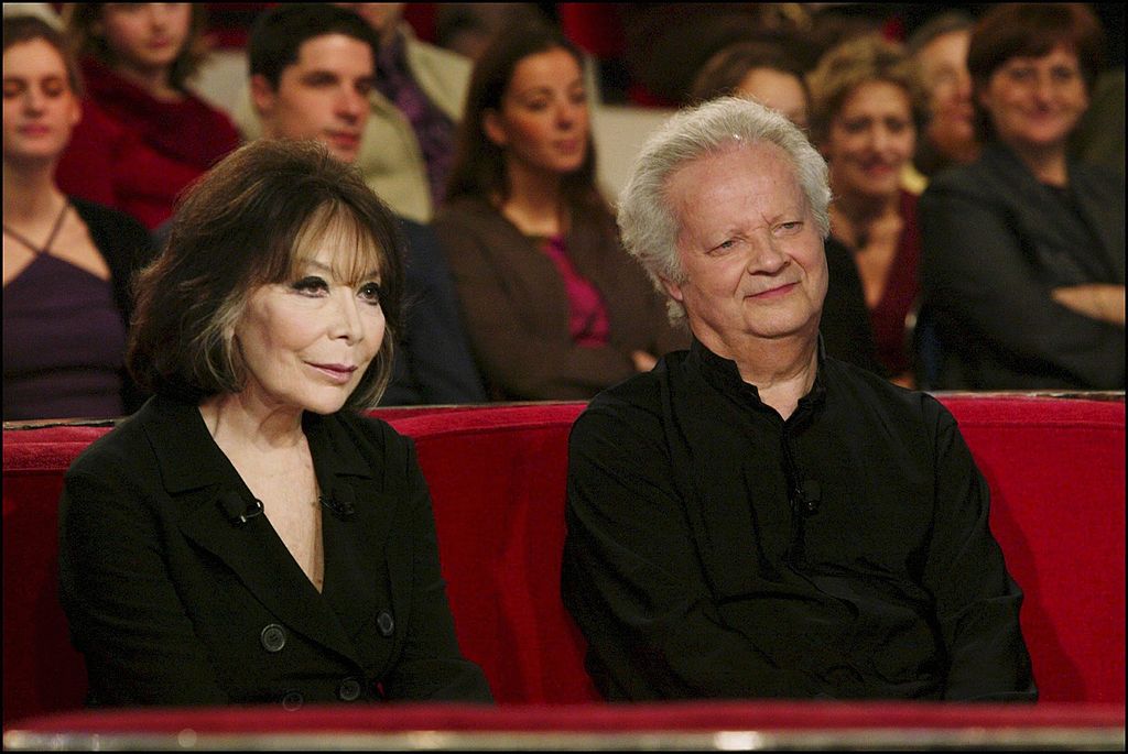Juliette Greco dans l'émission "Vivement Dimanche" de Michel Drucker le 18 février 2004. | Photo : Getty Images Juliette Greco dans l'émission "Vivement Dimanche" de Michel Drucker le 18 février 2004. | Photo : Getty Images