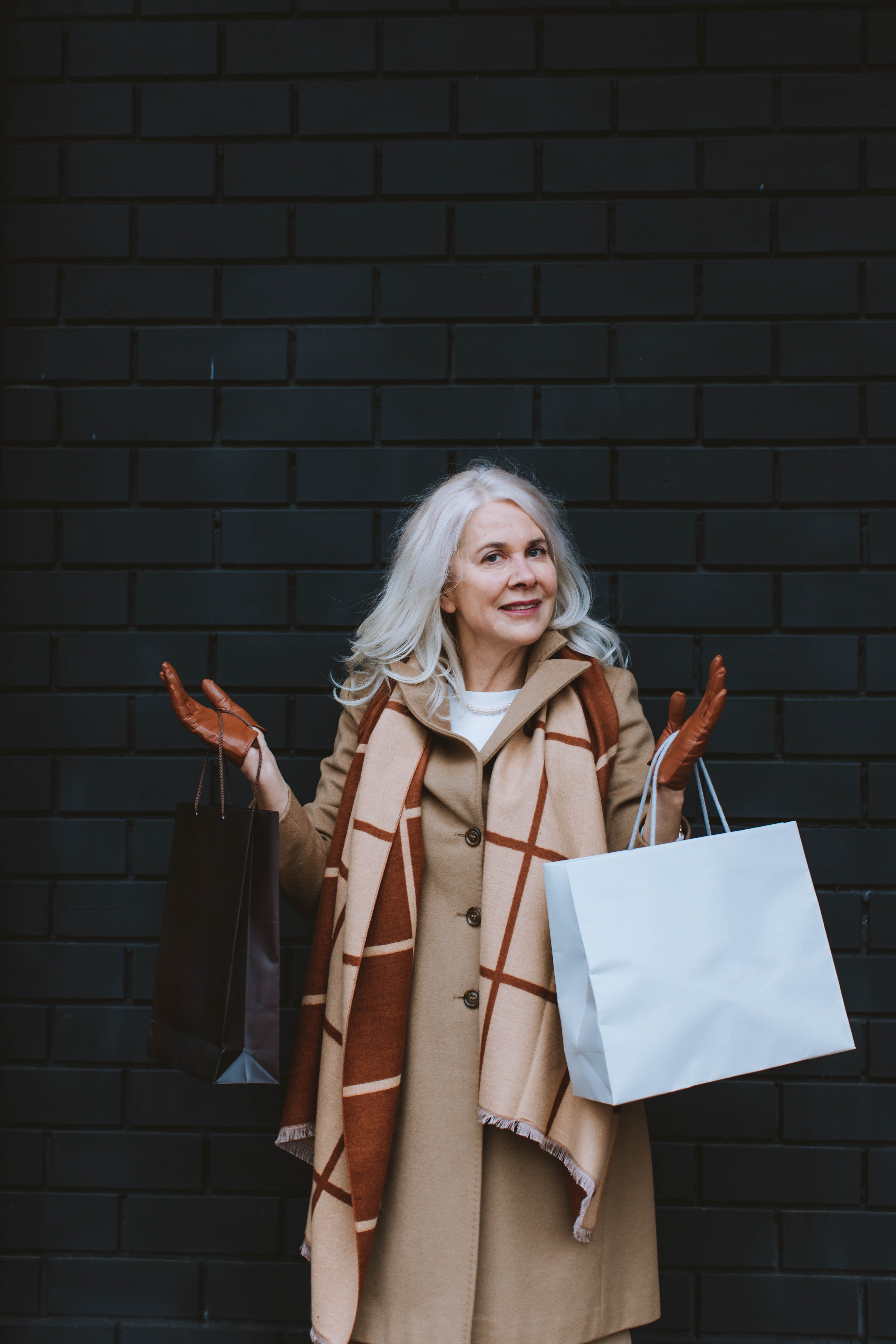 Debra headed to a mall and got herself several beautiful dresses, one of which she decided to go home in. | Source: Pexels