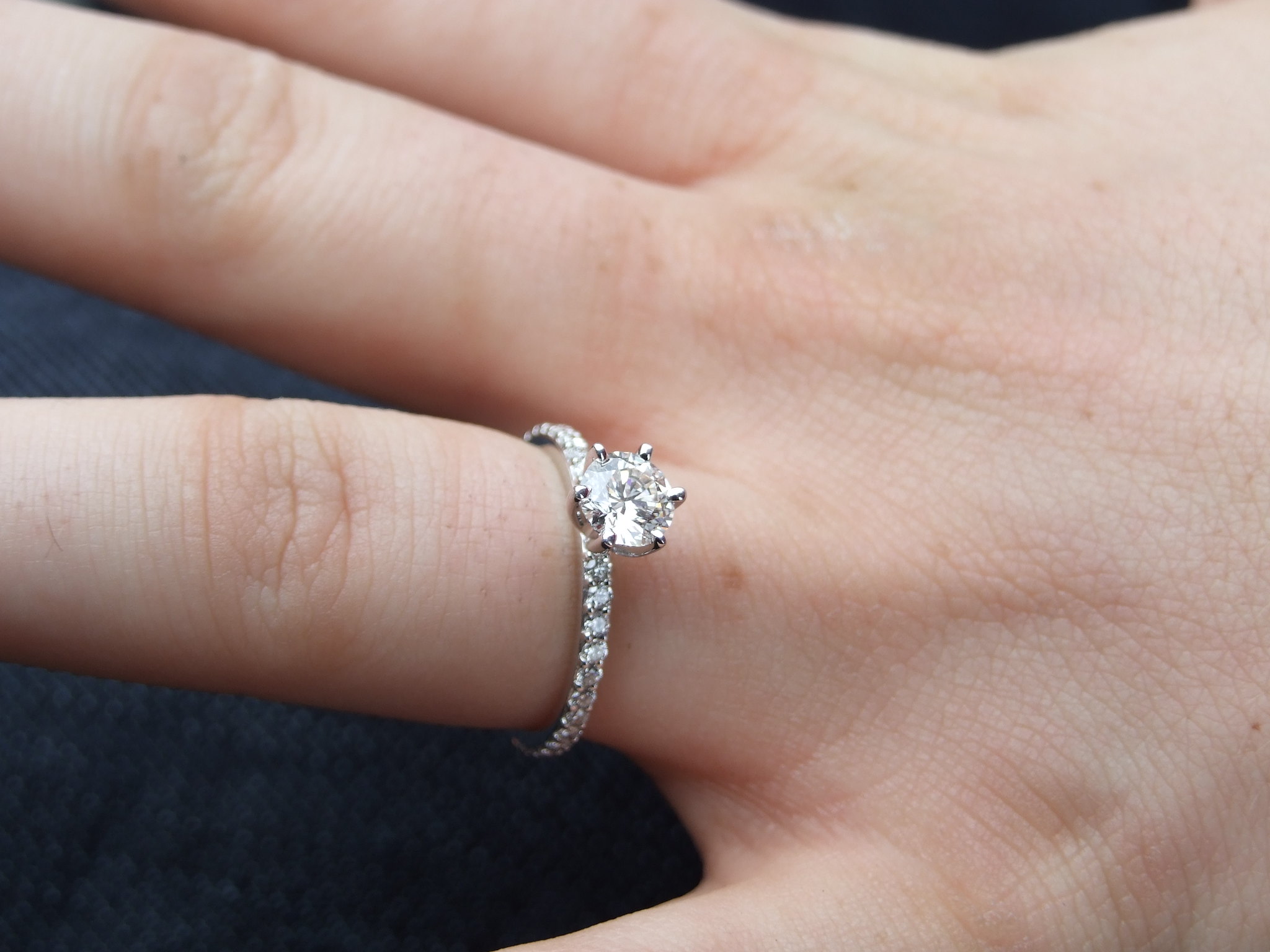 An engagement ring | Source: Flickr.com