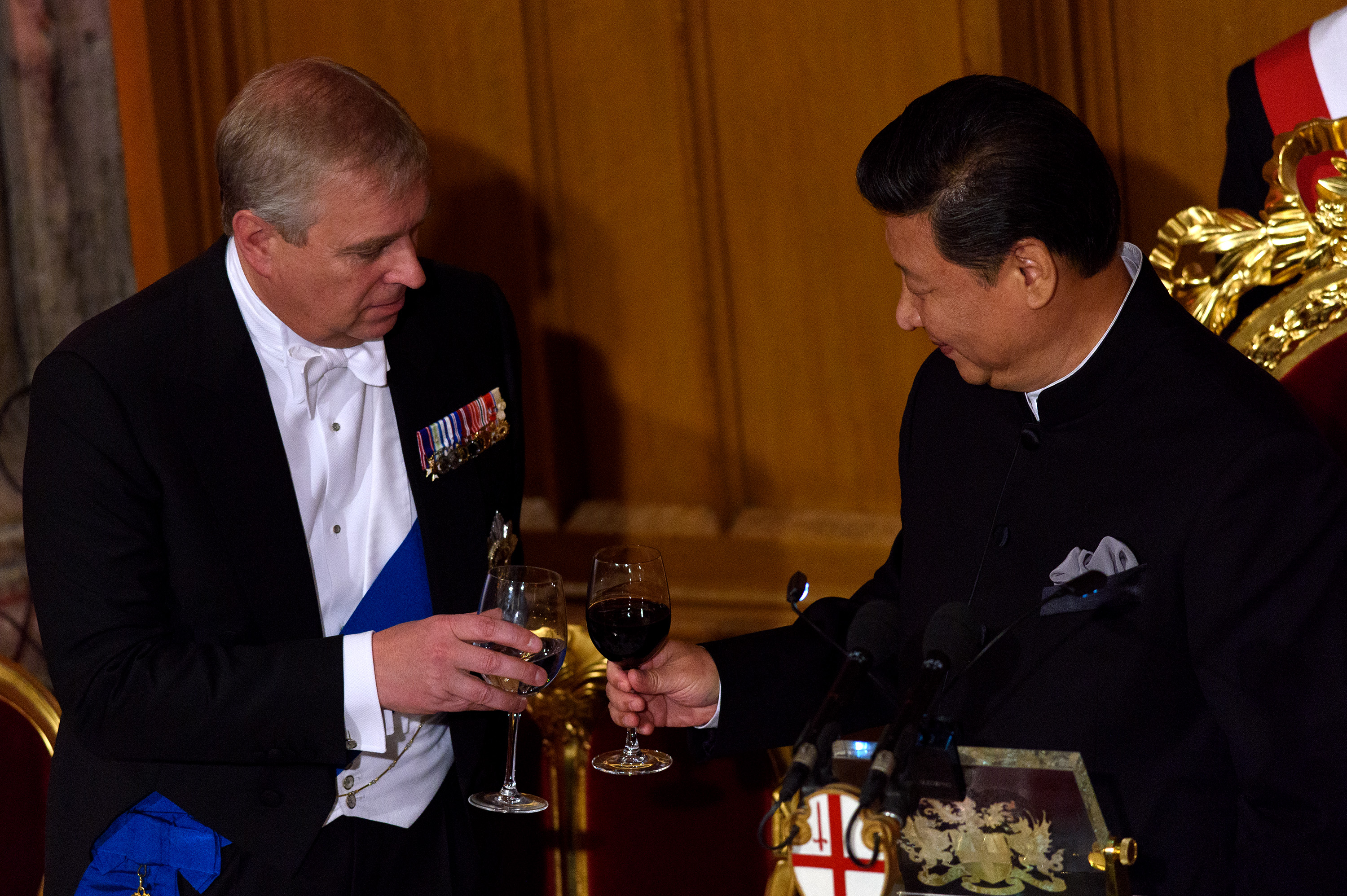 Andrew Mountbatten-Windsor and Xi Jinping during the Lord Mayors banquet at The Guildhall on October 21, 2015, in London, England. | Source: Getty Images