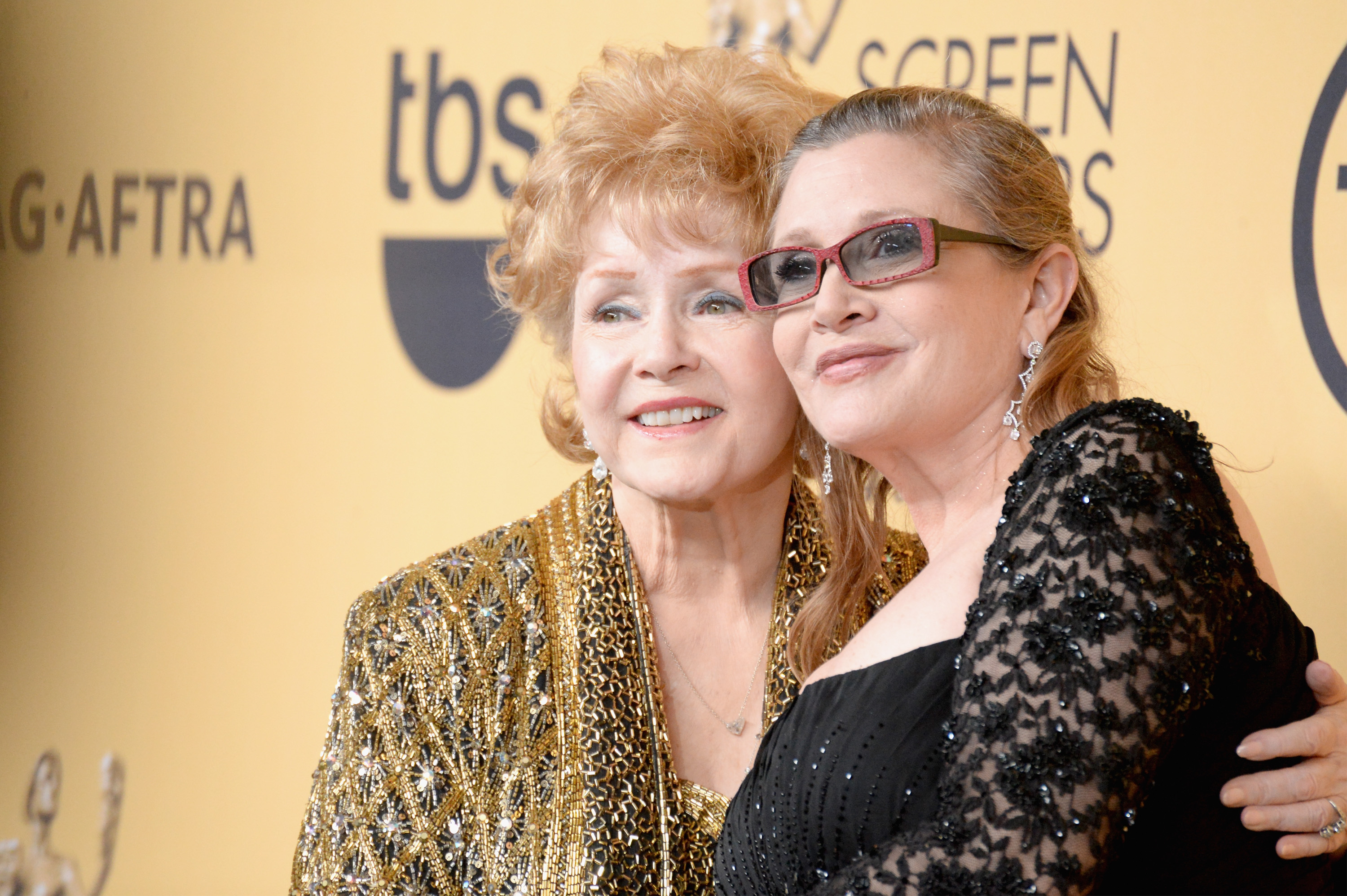 Carrie Fisher and Debbie Reynolds on January 25, 2015 in Los Angeles, California. | Source: Getty Images