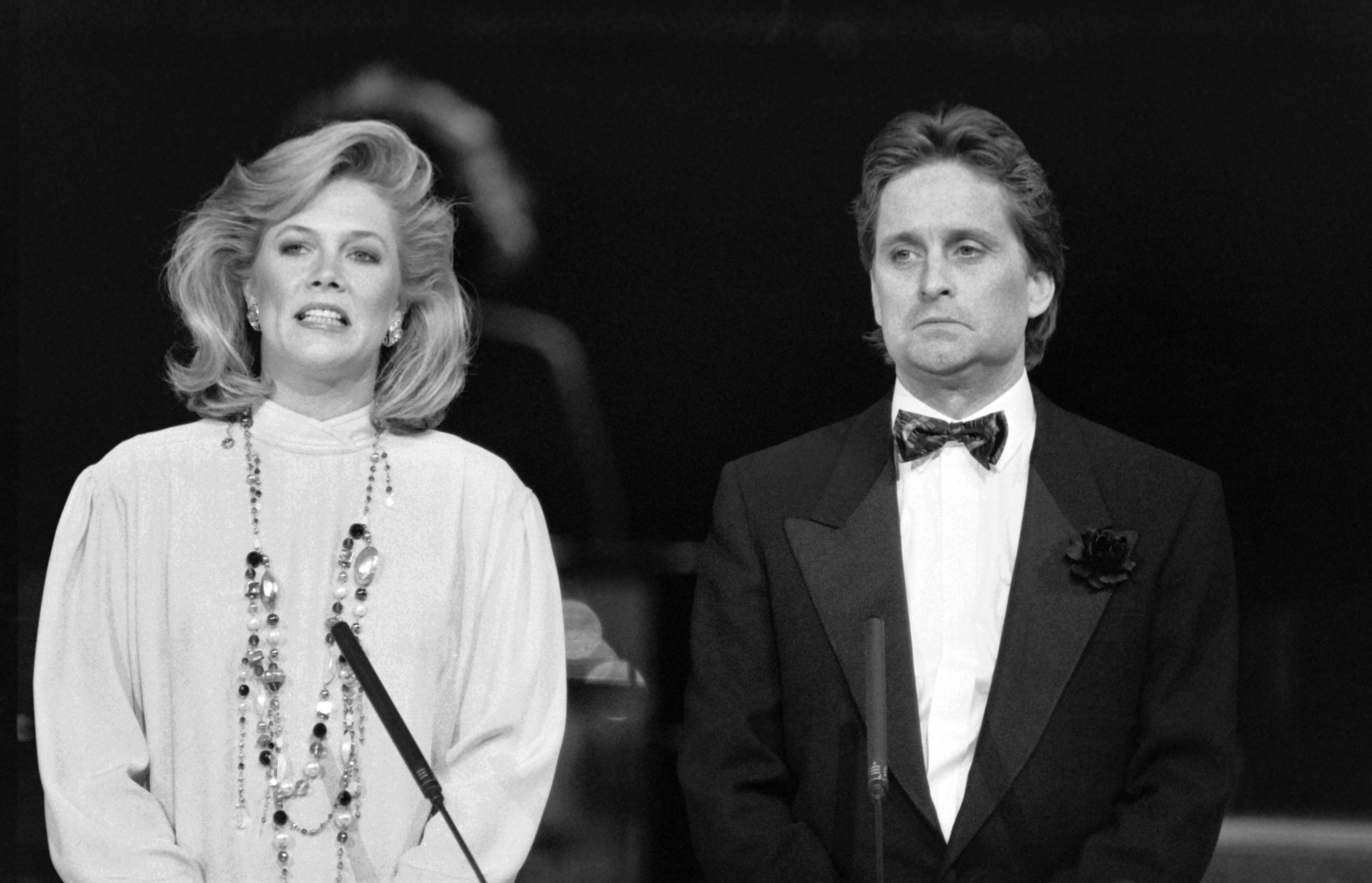 Kathleen Turner and Michael Douglas at the 11th Nuit des Cesar ceremony in Paris, France on February 22, 1986 | Source: Getty Images