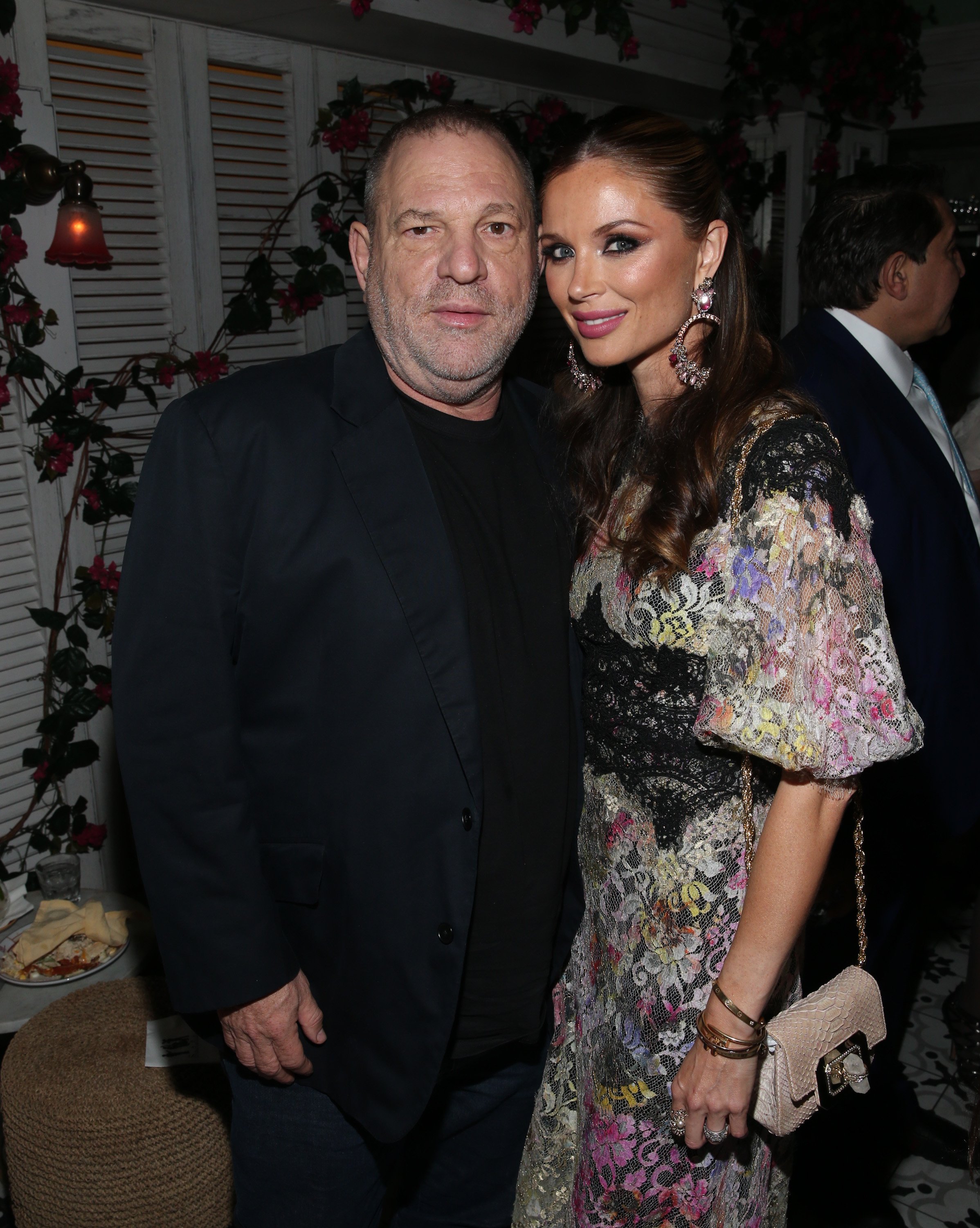 Harvey Weinstein y Georgina Chapman asisten a Haute Living Celebrates Georgina Chapman con el evento Perrier-Jouet y JetSmarter en Socialista New York el 27 de septiembre de 2016 en la ciudad de Nueva York. | Foto: Getty Images Harvey Weinstein y Georgina Chapman asisten a Haute Living Celebrates Georgina Chapman con el evento Perrier-Jouet y JetSmarter en Socialista New York el 27 de septiembre de 2016 en la ciudad de Nueva York. | Foto: Getty Images