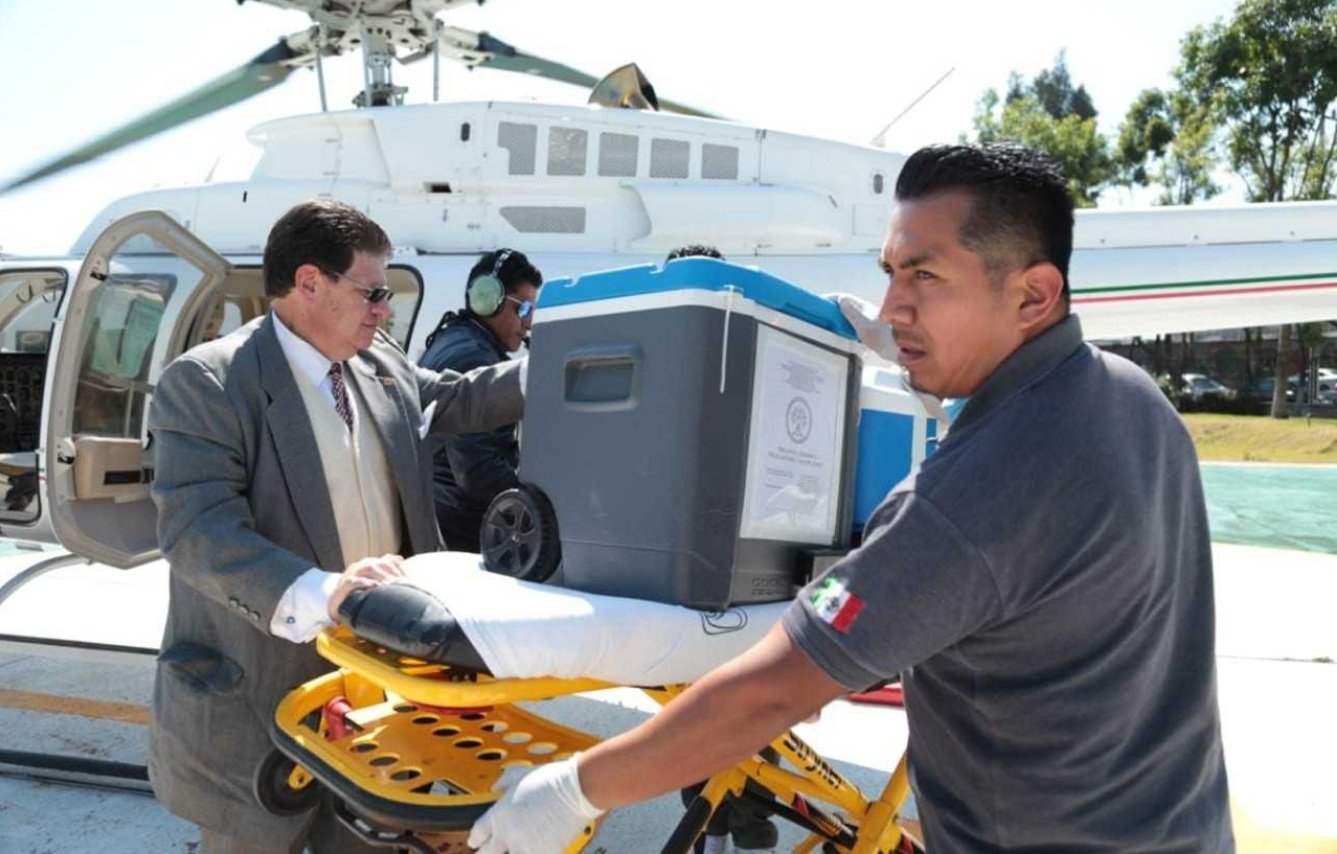 Algunos de los órganos fueron transportados en helicóptero. Fuente: Twitter/AztecaNoticias Algunos de los órganos fueron transportados en helicóptero. Fuente: Twitter/AztecaNoticias