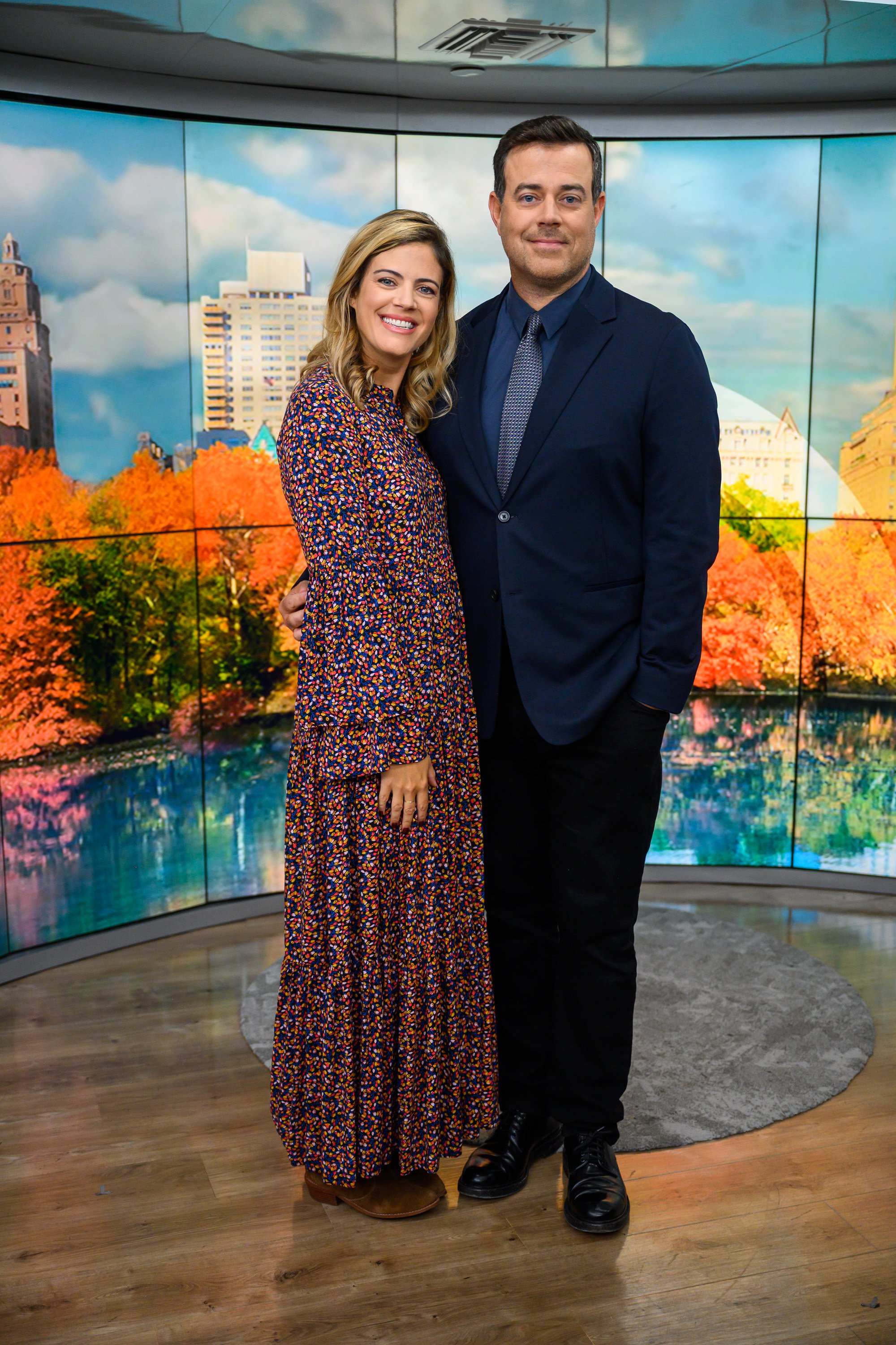 Siri and Carson Daly on an episode of the TODAY show in September 24, 2019. | Source: Getty Images
