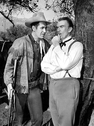 Sheb Wooley and guest star on "Rawhide" Walter Pidgeon in 1962. | Source: Wikimedia Commons.