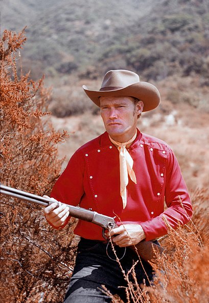 Chuck Connors from "The Rifleman" in 1958 in Los Angeles, California. | Photo: Getty Images