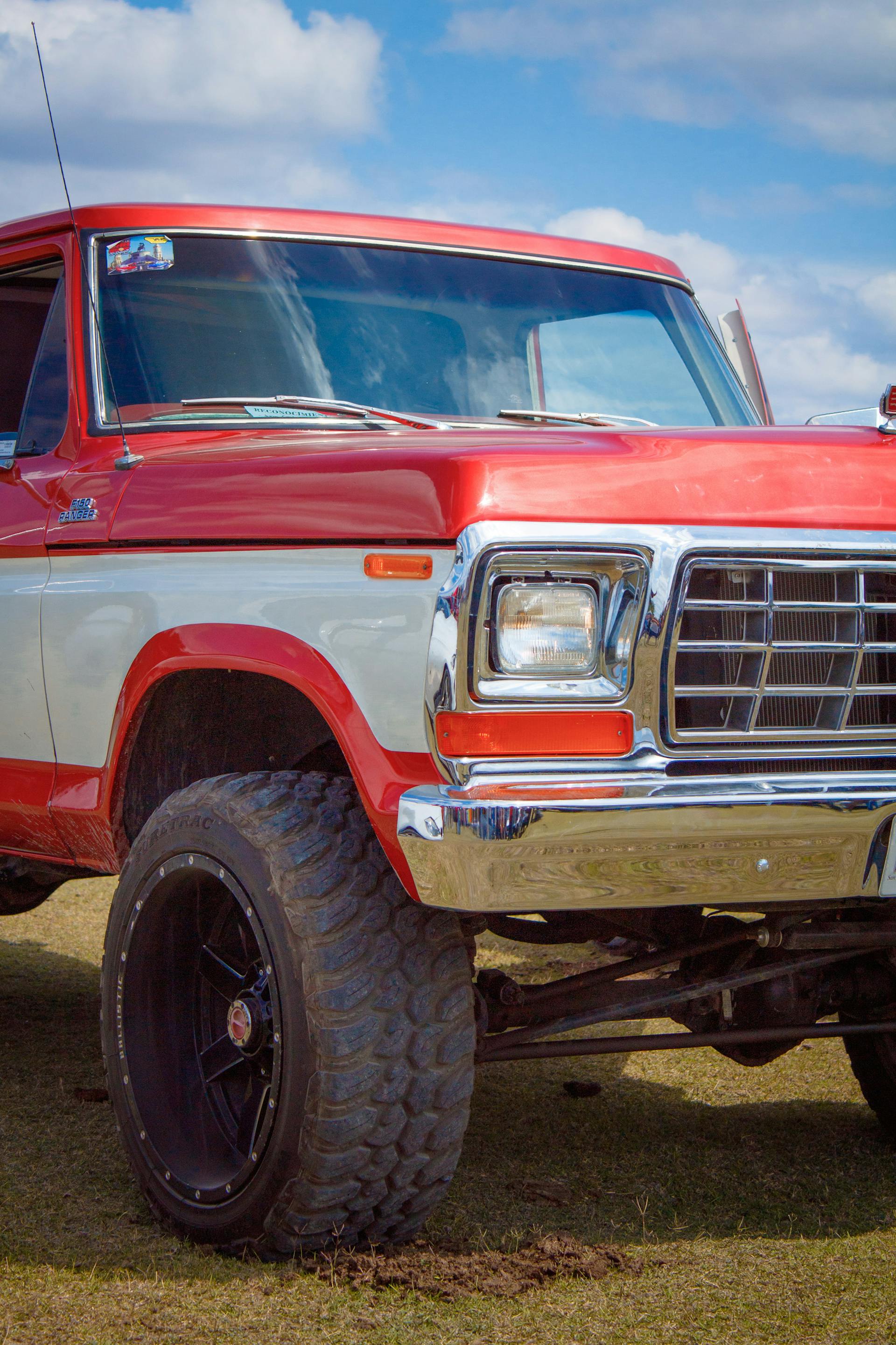 Close-up shot of a classic Ford Ranger | Source: Pexels