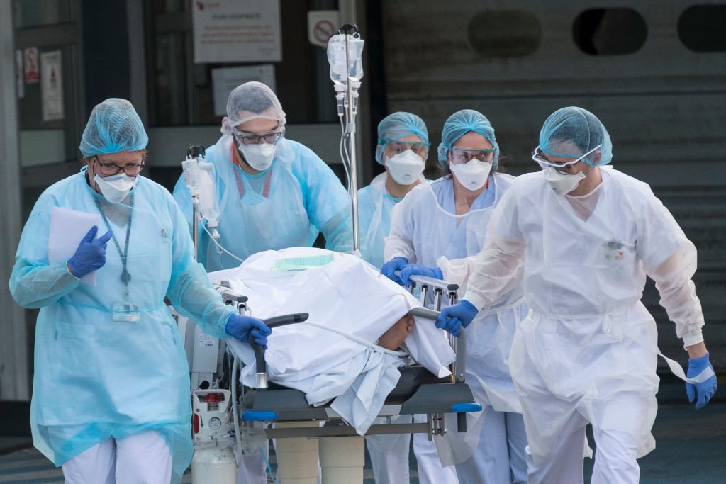 Le personnel soignant anti-covid.| Photo : Getty Images