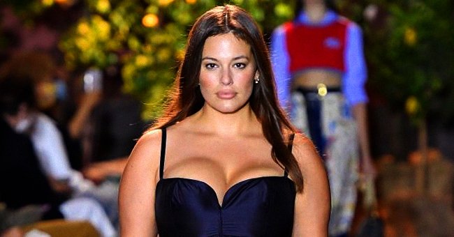 Ashley Graham walks the runway during the Milan Women's Fashion Week on September 24, 2020 in Milan, Italy. | Photo: Getty Images
