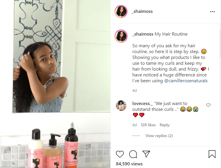 Bow Wow's daughter, Shai Moss applies haircare products on her long curls. | Photo: instagram.com/_shaimoss