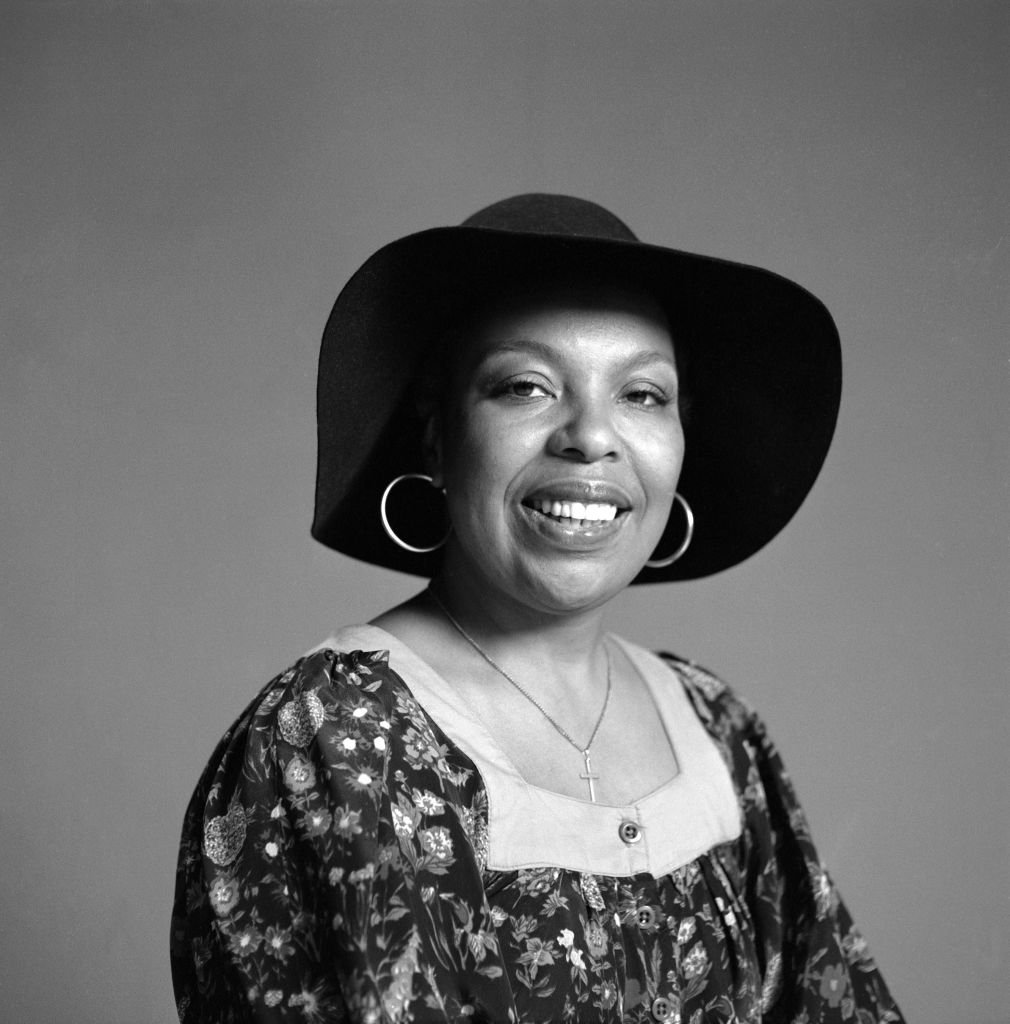 American singer Roberta Flack poses for a portrait on January 15, 1975. | Photo: Getty Images