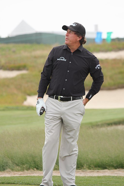 Phil Mickelson at the 2018 US Open in Search Results Web results Shinnecock Hills Golf Club in Long Island | Photo: Wikimedia Creative Commons/ Peetlesnumber