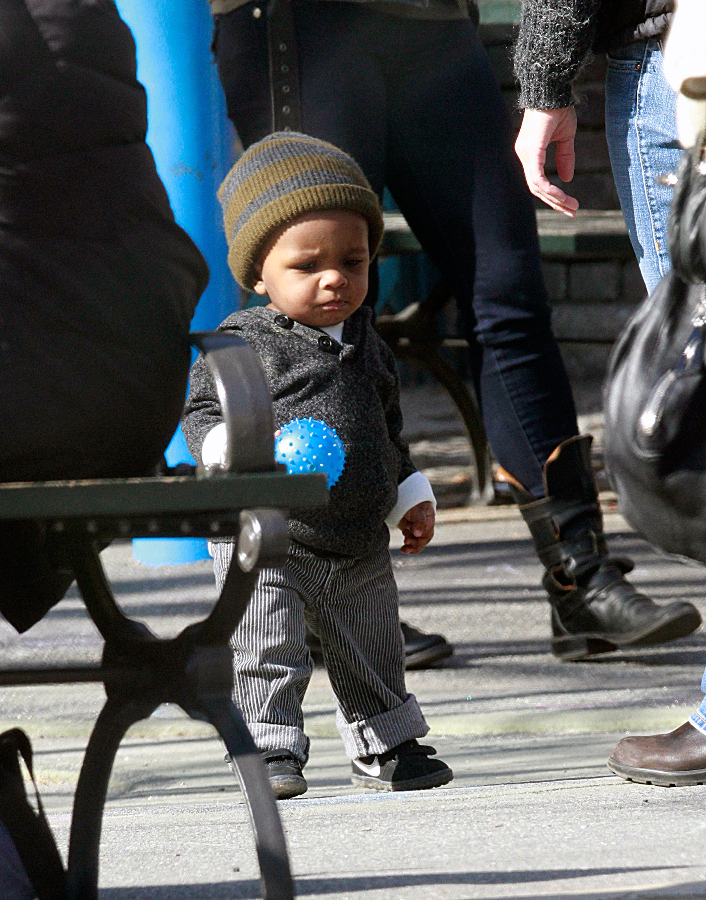 Sandra Bullock's son Louis Bullock is seen on the streets of Manhattan in New York City, on March 20, 2011. | Source: Getty Images