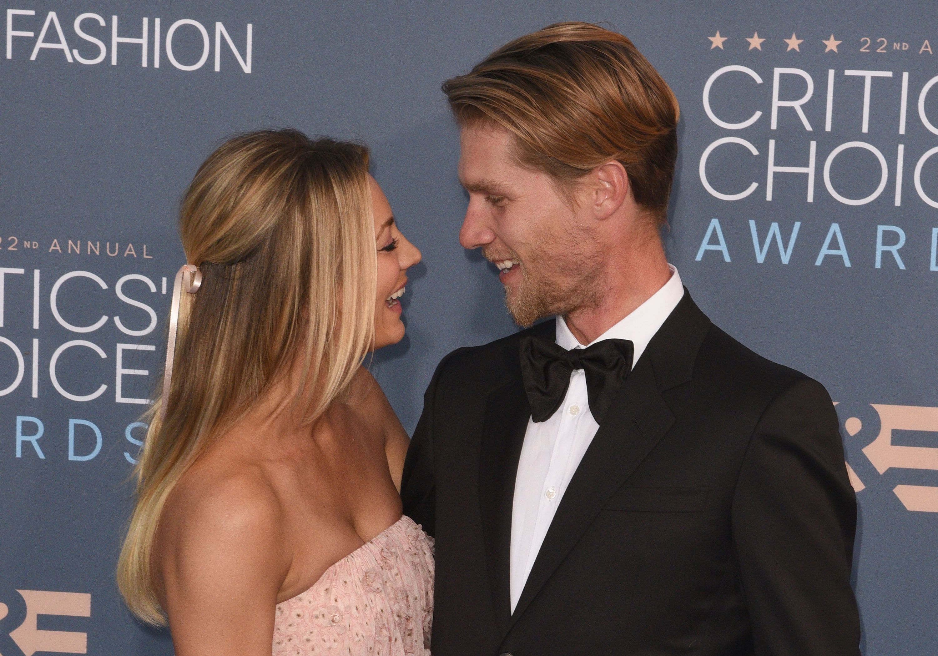 Kaley Cuoco and Karl Cook at The 22nd Annual Critics' Choice Awards at Barker Hangar in Santa Monica, California | Photo: Gregg DeGuire/WireImage via Getty Images