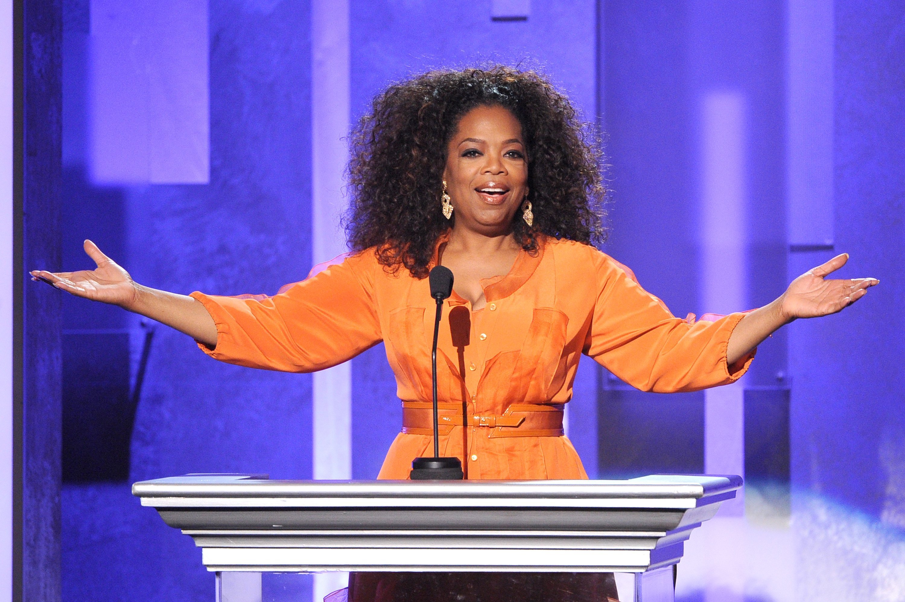  Oprah Winfrey speaking onstage during the 45th NAACP Image Awards in February 2014. | Photo: Getty Images