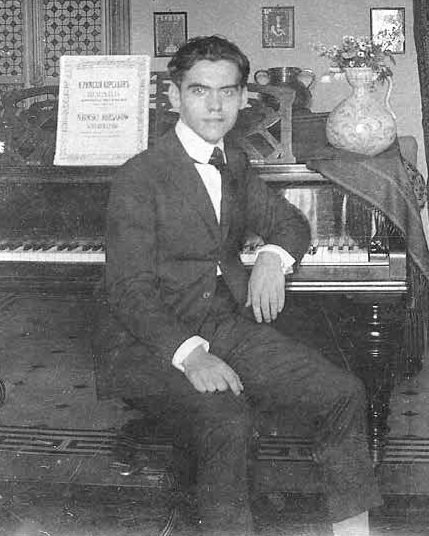 Federico García Lorca al piano.| Fuente: commons.wikimedia.org Federico García Lorca al piano.| Fuente: commons.wikimedia.org