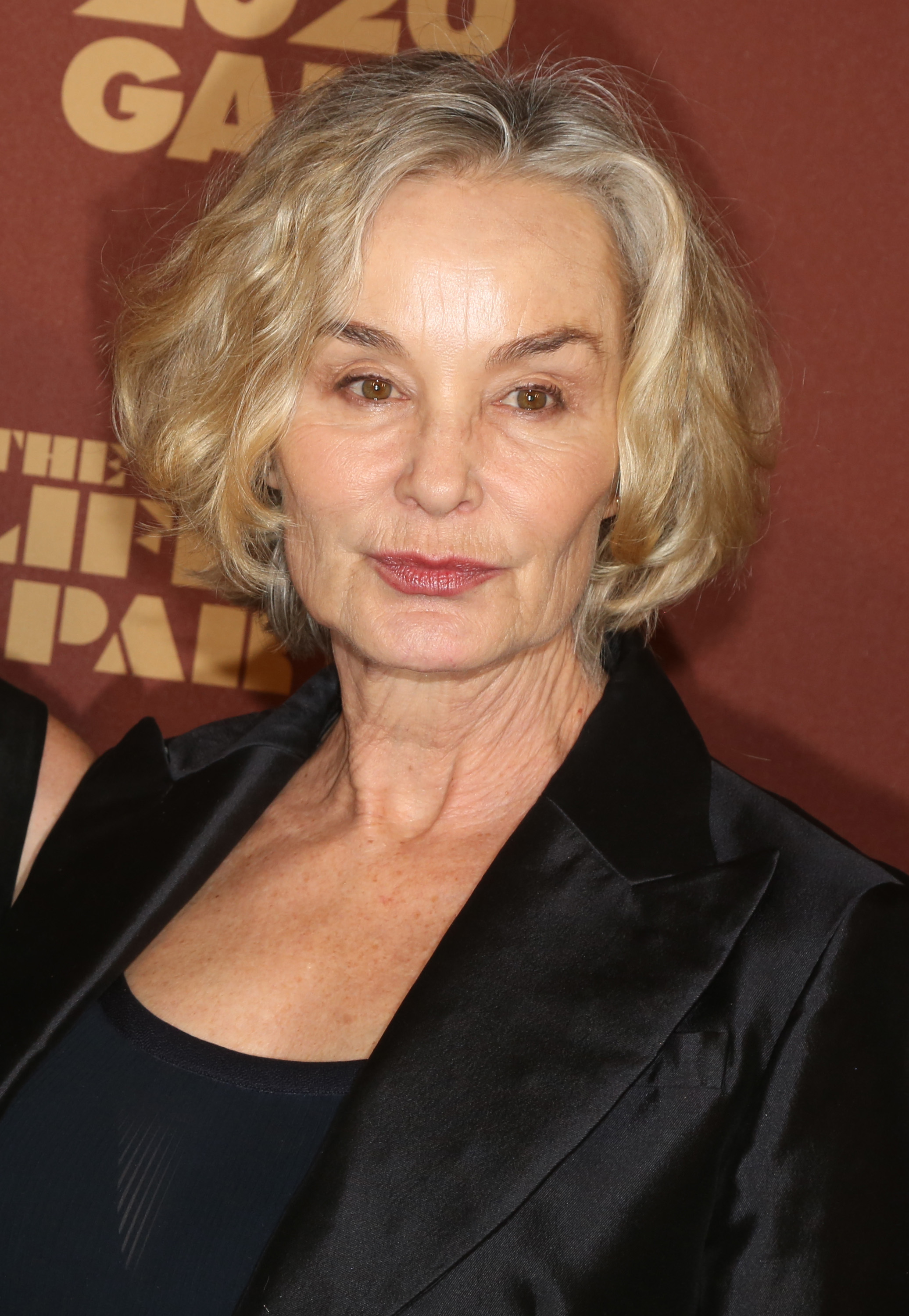 Jessica Lange poses at the 2020 Roundabout Theater Gala honoring Alan Cumming, Michael Kors & Lance LePere at The Ziegfeld Ballroom on March 2, 2020 in New York City. |  Source: Getty Images