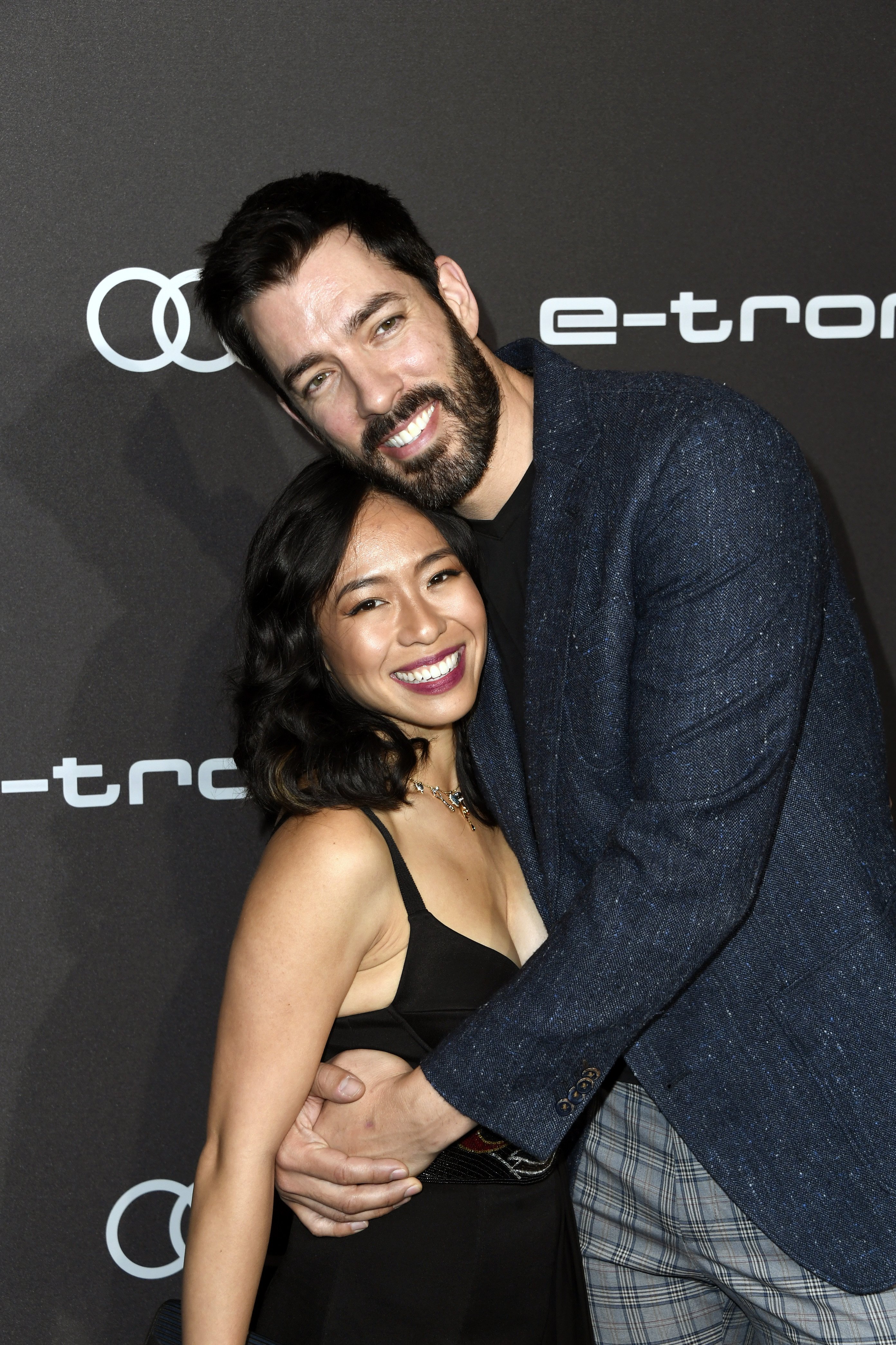(L-R) Linda Phan and Drew Scott are seen as Audi celebrates the 71st Emmys at Sunset Tower on September 19, 2019 in Los Angeles, California. | Source: Getty Images